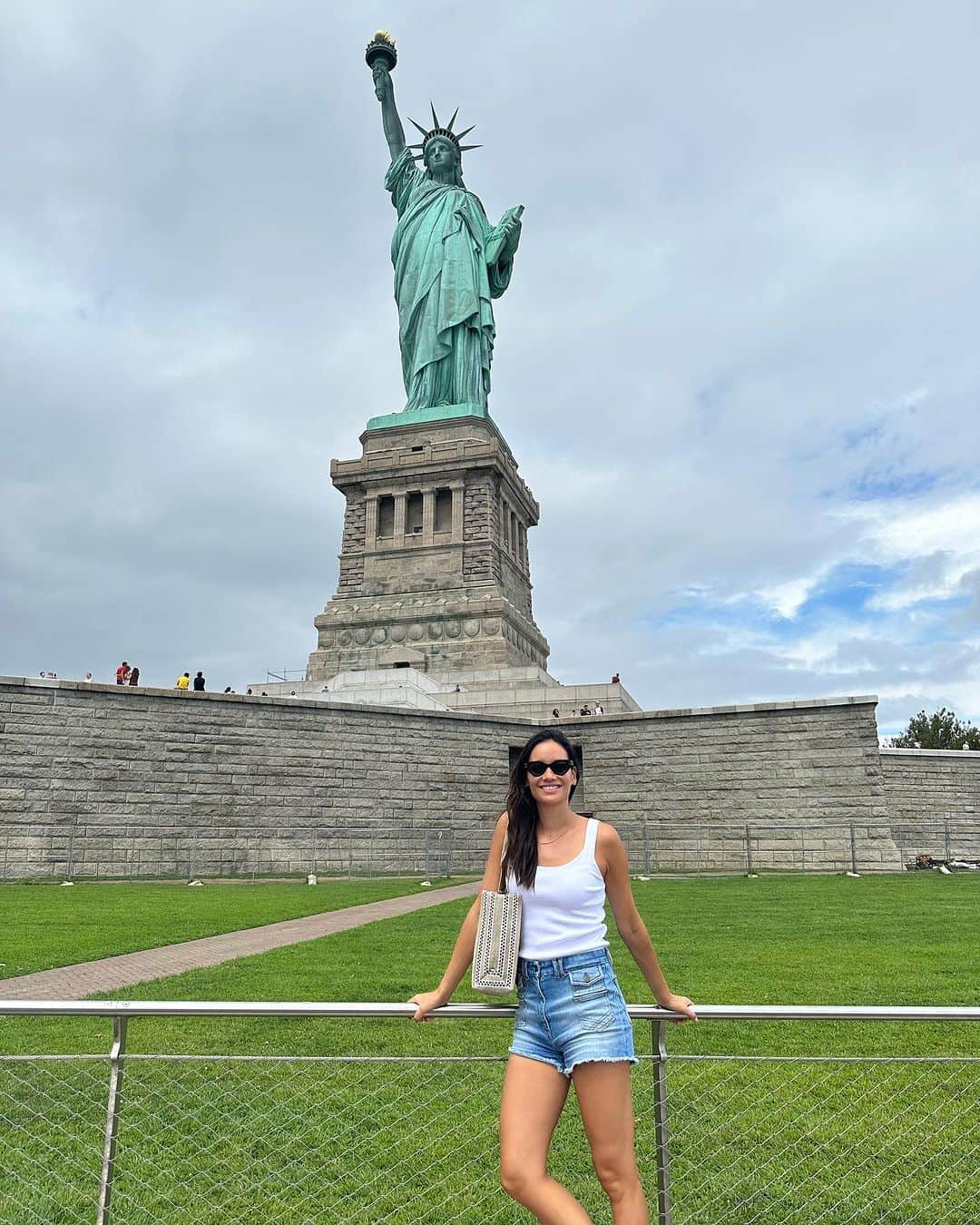 アリゼ・リムのインスタグラム：「NYC bound🗽  And my dream reunion ❤️」