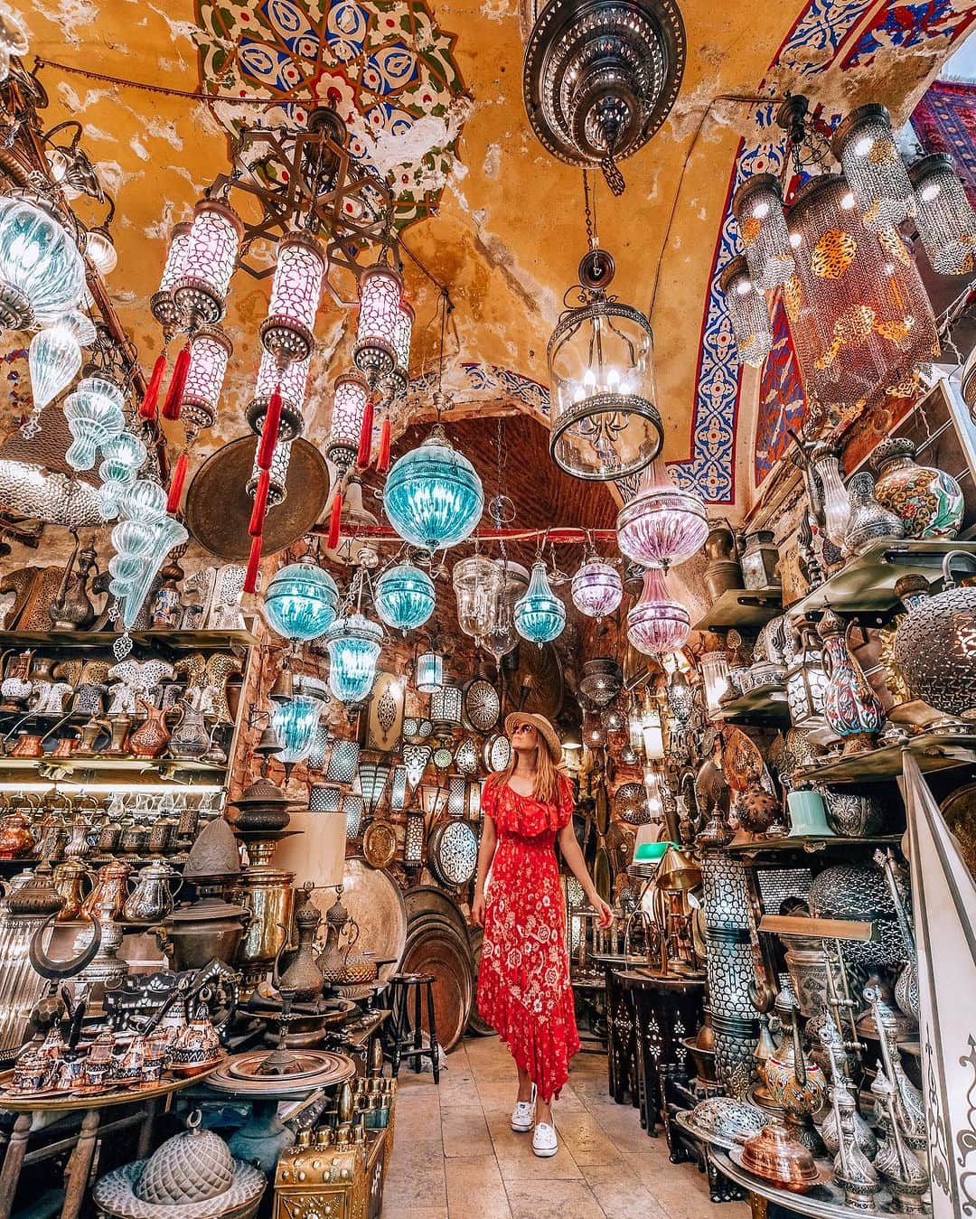 Izkizさんのインスタグラム写真 - (IzkizInstagram)「Magical weekends roaming around Istanbul 🎈I have been so many times, but there is still so much to see, do & eat! Have you ever visited?  #istanbul #turkey」8月18日 0時09分 - izkiz