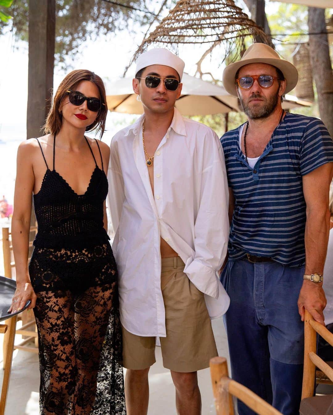 SELF PORTRAITさんのインスタグラム写真 - (SELF PORTRAITInstagram)「Han Chong and Sienna Miller gather friends and family for a summer lunch in Ibiza.」8月18日 0時24分 - mrselfportrait