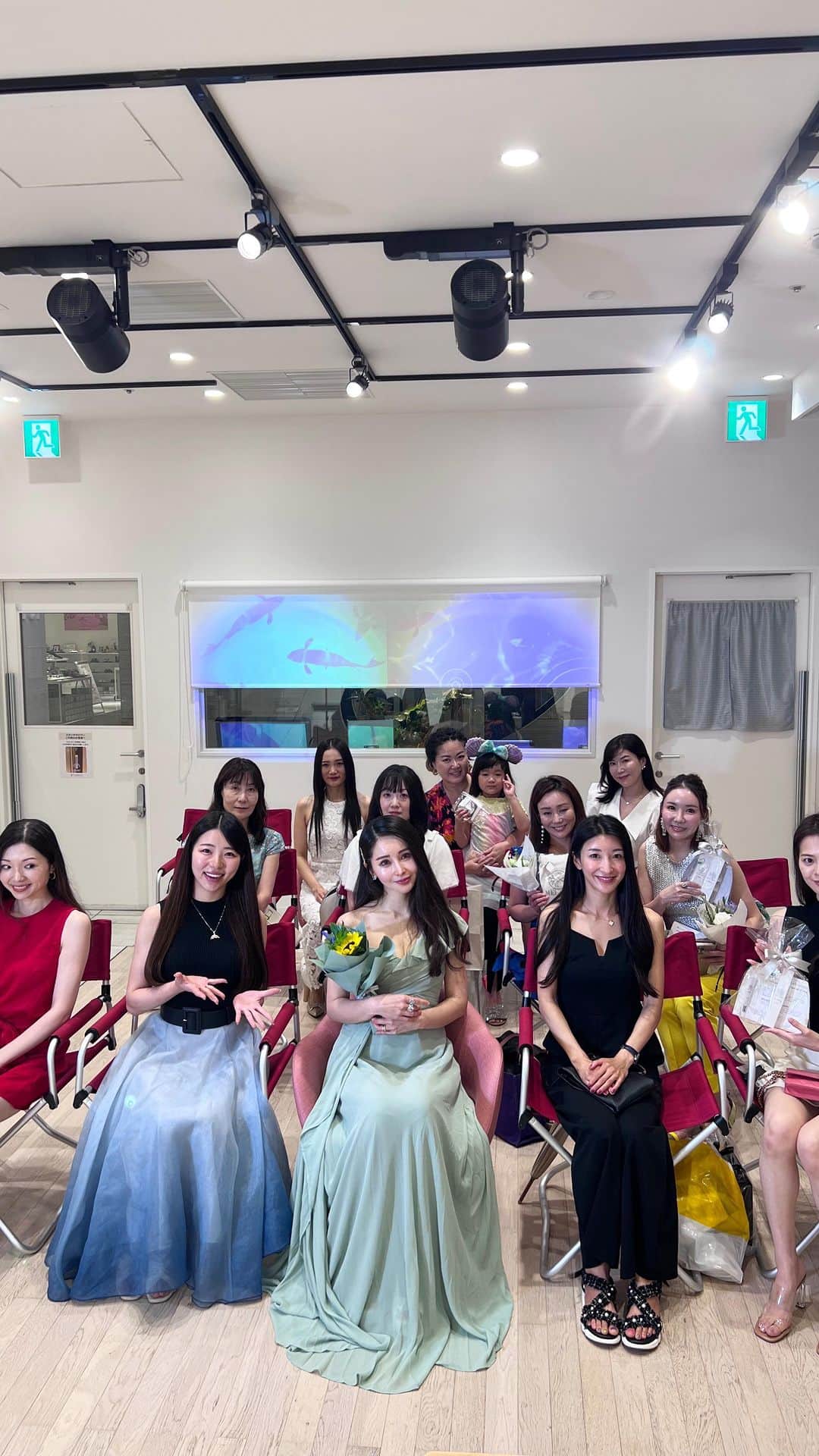 のインスタグラム：「🤍🤍🤍  2023.8/9〜8/15まで 有楽町丸井にて開催した MELAME初のポップアップ🤍🕊️  また、MELAME初のイベントにも お越しいただきまして 誠にありがとうございました🤍 @melame_official   リールではイベントの様子をチラリと♡  この日はUVクリームについての トークショーとみんな大好きビンゴ大会✨  楽しんでもらえてたら幸せです🤍  次回は９月を予定しています♡  #MELAME #メラミー #MELAMEスキンケア #MELAMEポップアップ #MELAMEイベント」