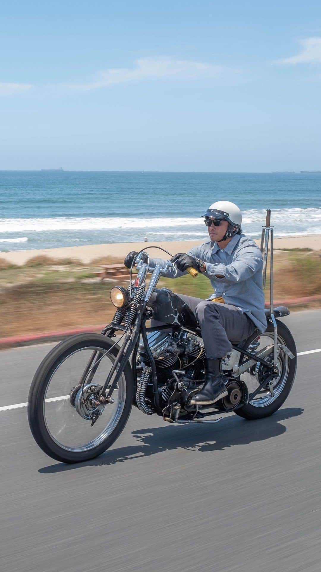 Harley-Davidsonのインスタグラム：「This episode of My Garage features our friend @steels21, otherwise known as “K”. He’s a Japan native who is known for building impressive choppers out of a modest garage in Huntington Beach, CA. Although, what he cherishes most aren’t the bikes but the friendships he’s made along the way. ​ ​ Watch the full video on the @prismsupply_ YouTube channel now.​  #HarleyPartner #PrismSupply #MyGarage #HarleyDavidson​」