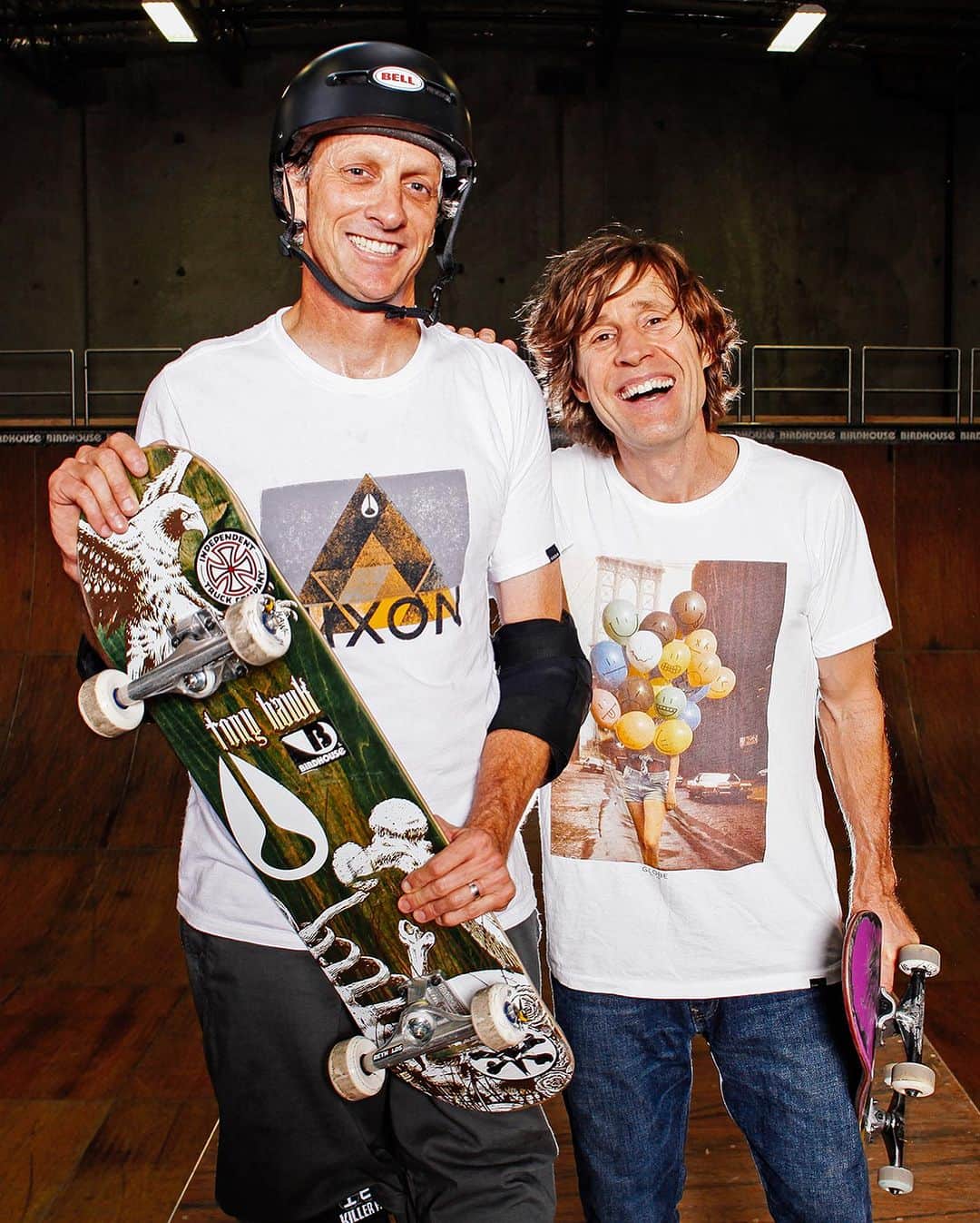 トニー・ホークのインスタグラム：「Happy Birthday to my friend Rodney who just happens to be the godfather of modern skateboarding. His contributions to our sport / lifestyle / culture cannot be overstated. These images are from when we combined forces of our respective “disciplines” to perform synchronized Airwalks; one of the last times he agreed to be captured on video, and a day I will never forget. 🐾🛹👑 📷: @jodymorrisphoto」