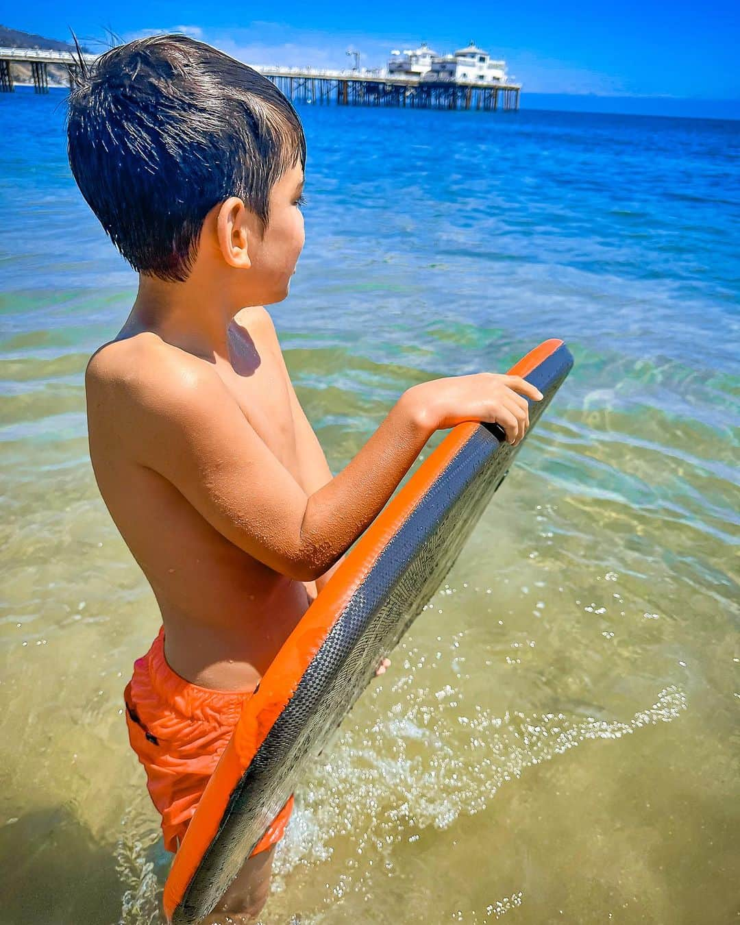 アレハンドラ・エスピノーザさんのインスタグラム写真 - (アレハンドラ・エスピノーザInstagram)「Cuando el día esta de playa pues se va a la playa😬( en verdad el agua estaba congelada 😂)」8月18日 1時34分 - alejandraespinoza