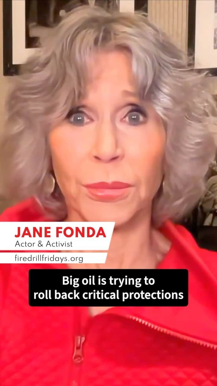 ジェーン・フォンダのインスタグラム：「Californians! Can you feel that? It’s the momentum thousands of you have created by signing petitions and making calls to your legislators to demand they put people over profits.  Big Oil, who insists on spending millions to take advantage of a broken referendum system and continue drilling near homes, school, and hospitals, is up against YOU and our statewide effort to curb corporate power in our democracy.  We can do this. AB 421, a bill to reform the referendum process by cleaning up confusing ballot language and increasing transparency at the ballot box, is alive and moving! In fact, it’s up for a vote before the Legislature goes on recess on September 14 — just weeks away.  Will you take 5 minutes to push your legislators to VOTE YES on AB 421 and get it across the finish line? If we take this urgent action, we can help give control of our democracy back to the people, communities, and workers of the Golden State. Take action at the link below! http://firedrillfridays.com/takeaction/」