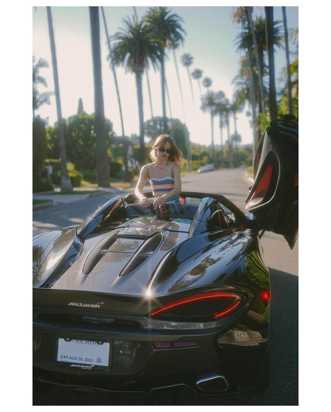 SONYA ESMANさんのインスタグラム写真 - (SONYA ESMANInstagram)「🏎️ should we race? 😏   🤍 @monzaexotics thank you for letting me take ur cutie out for a drive & videoshoot」8月18日 2時11分 - sonyaesman