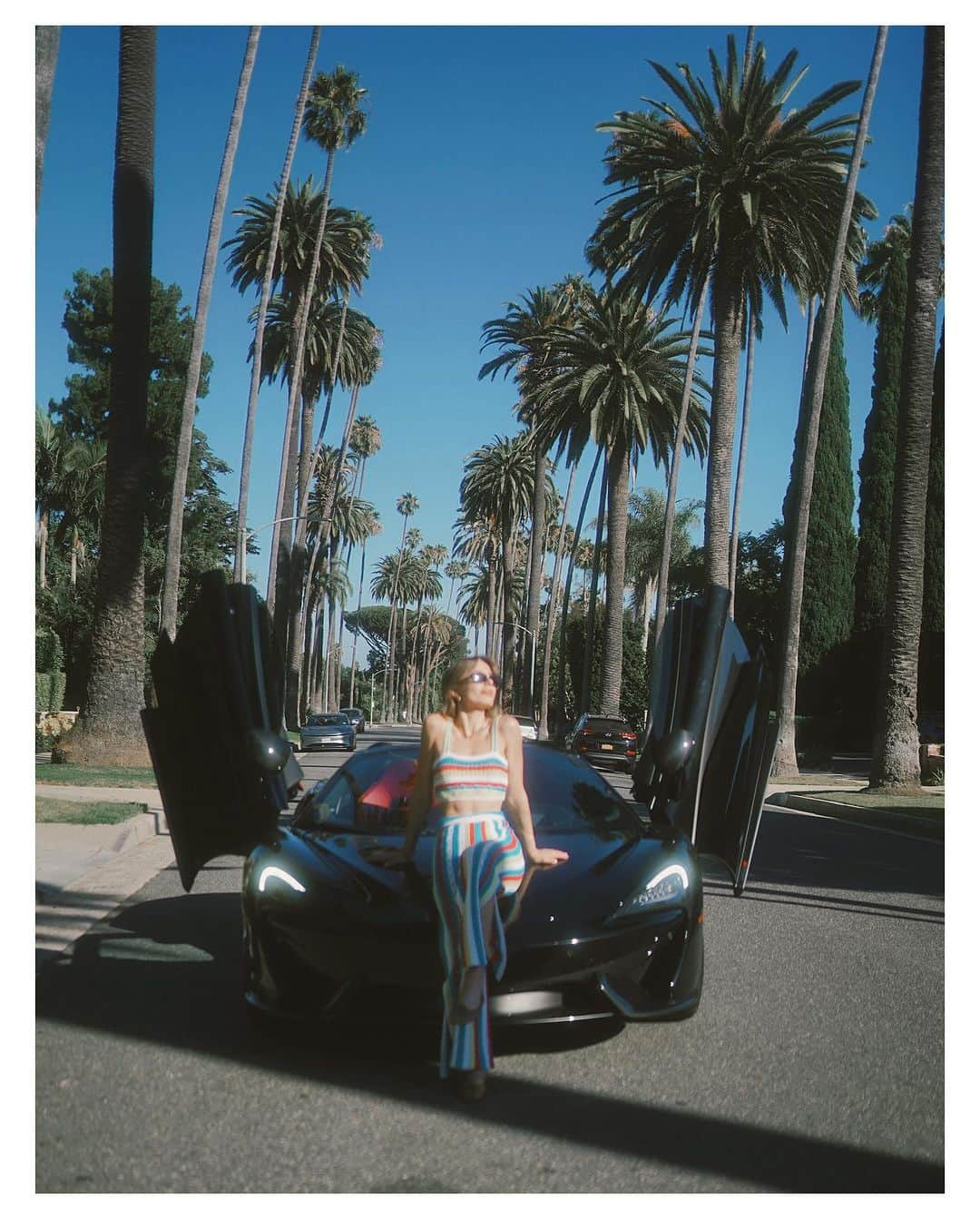 SONYA ESMANさんのインスタグラム写真 - (SONYA ESMANInstagram)「🏎️ should we race? 😏   🤍 @monzaexotics thank you for letting me take ur cutie out for a drive & videoshoot」8月18日 2時11分 - sonyaesman