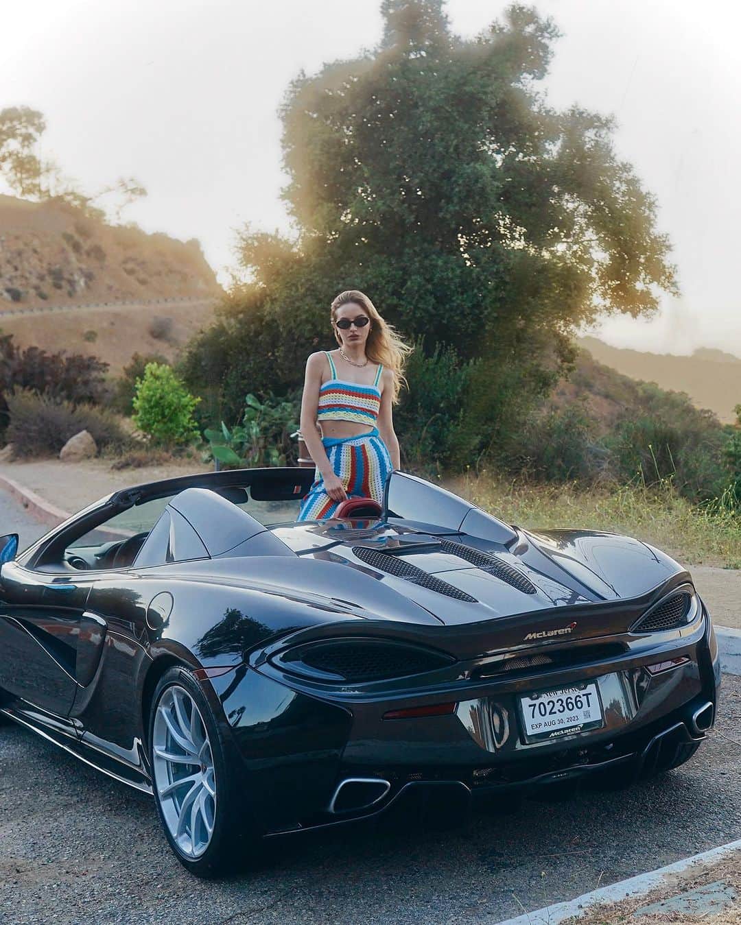 SONYA ESMANのインスタグラム：「🏎️ should we race? 😏   🤍 @monzaexotics thank you for letting me take ur cutie out for a drive & videoshoot」
