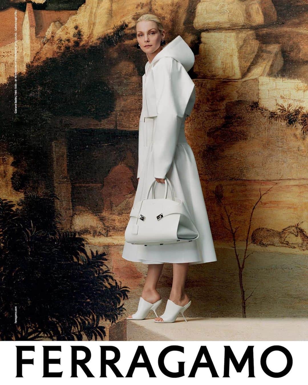 ジェシカ・スタムのインスタグラム：「@Ferragamo campaign F/W 2023 in partnership with the @uffizigalleries photographed by @tylersphotos concept and creative direction by @ferdinandoverderi  ✨  Styled by @mavistaiano Hair @vpintomoreira Makeup @thom.walker Nails @sylviemacmillan.nails Casting @mischanot Set Design @frau.juliawagner #FerragamoNewRenaissance #FerragamoFW23」