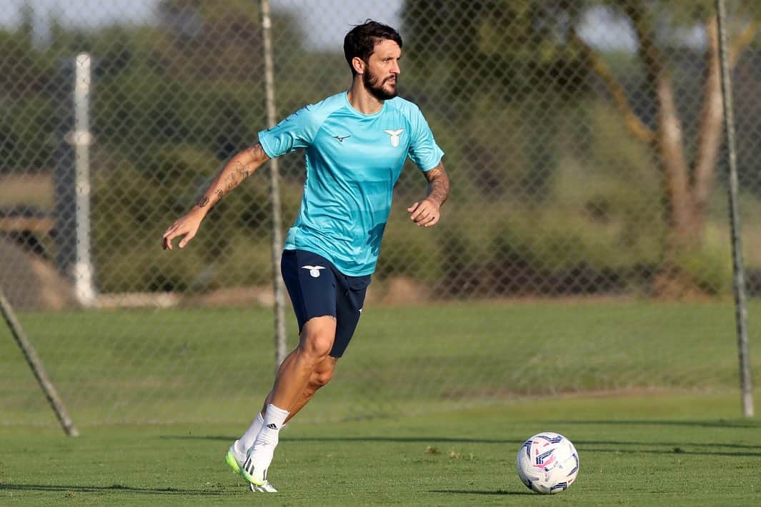 ルイス・アルベルトのインスタグラム：「Vamos!! Che stiamo per iniziare  #CMonEagles 🦅 #SerieA」