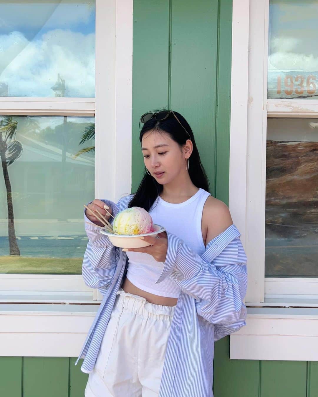 佐山彩香さんのインスタグラム写真 - (佐山彩香Instagram)「ハワイ王道コース🌺 はやっぱり間違いなし  @giovannisshrimptruck  @matsumotoshaveice  @kualoaranch_hawaii」8月18日 5時08分 - ayaka_sayama
