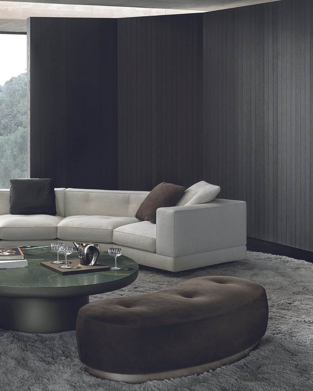 Minotti Londonさんのインスタグラム写真 - (Minotti LondonInstagram)「The timeless, multifaceted stylistic language of the distinguished yet cosy Dylan modular seating system is also expressed in the Dylan Low version.  With a more classic and traditional identity, raised 7,5 cm off the ground, this version effortlessly interprets a timeless taste. It is capable of expressing multiple aesthetic and compositional languages, fitting with ease into environments with different uses.  @rodolfodordoni design.  Tap the link in our bio to explore the Dylan Low Sofa.  #dylan #minotti #minottilondon #rodolfodordoni #interiordesign #design #madeinitaly #italianfurniture #italianstyle #sofa #luxurysofa #luxuryfurniture」8月18日 15時26分 - minottilondon