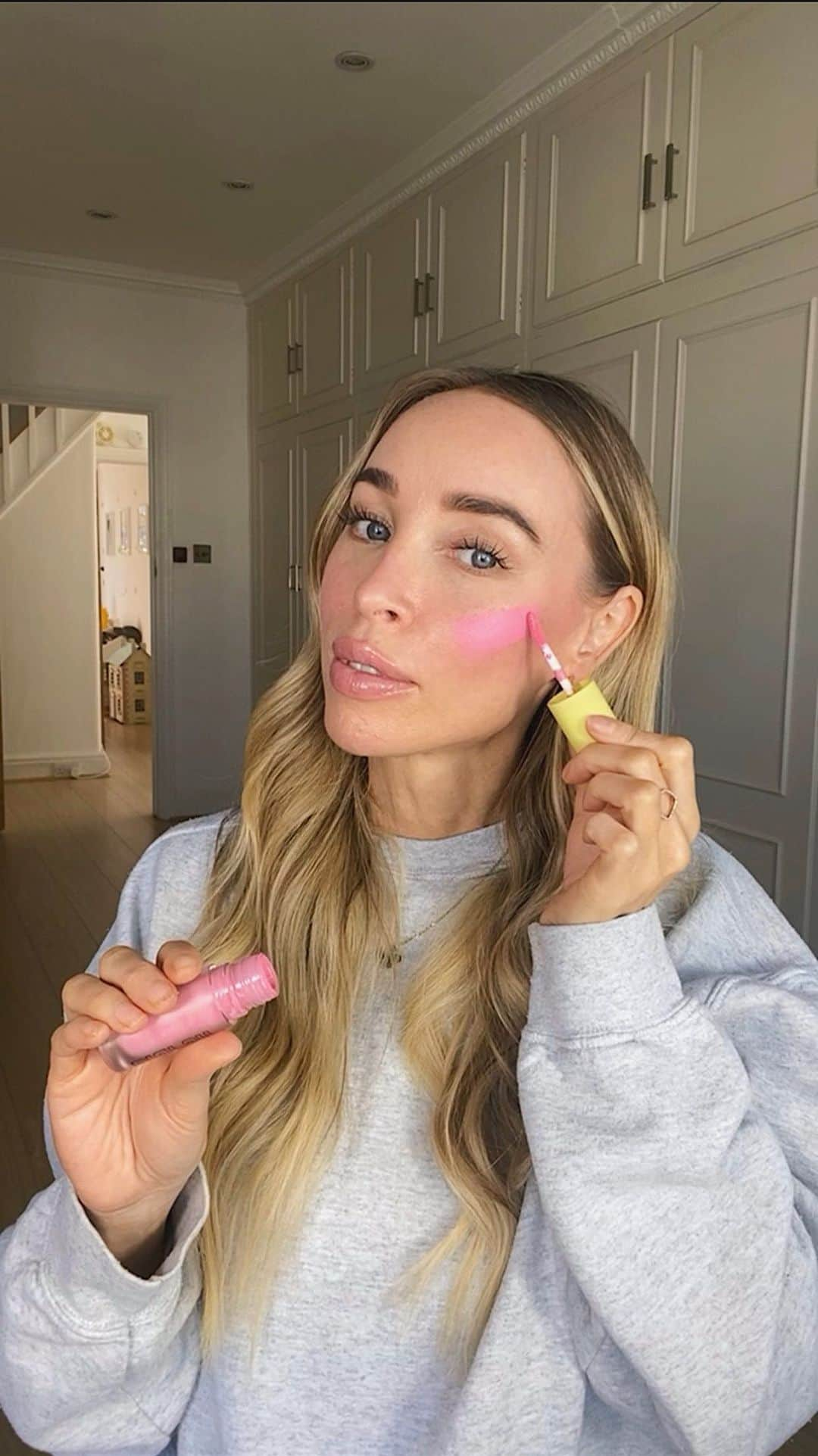 ローレン・ポープのインスタグラム：「SUPER PINK BLUSH 💞 I actually can’t believe how this turned out, what do you guys think?!   (Linked in stories & August Links highlight)」