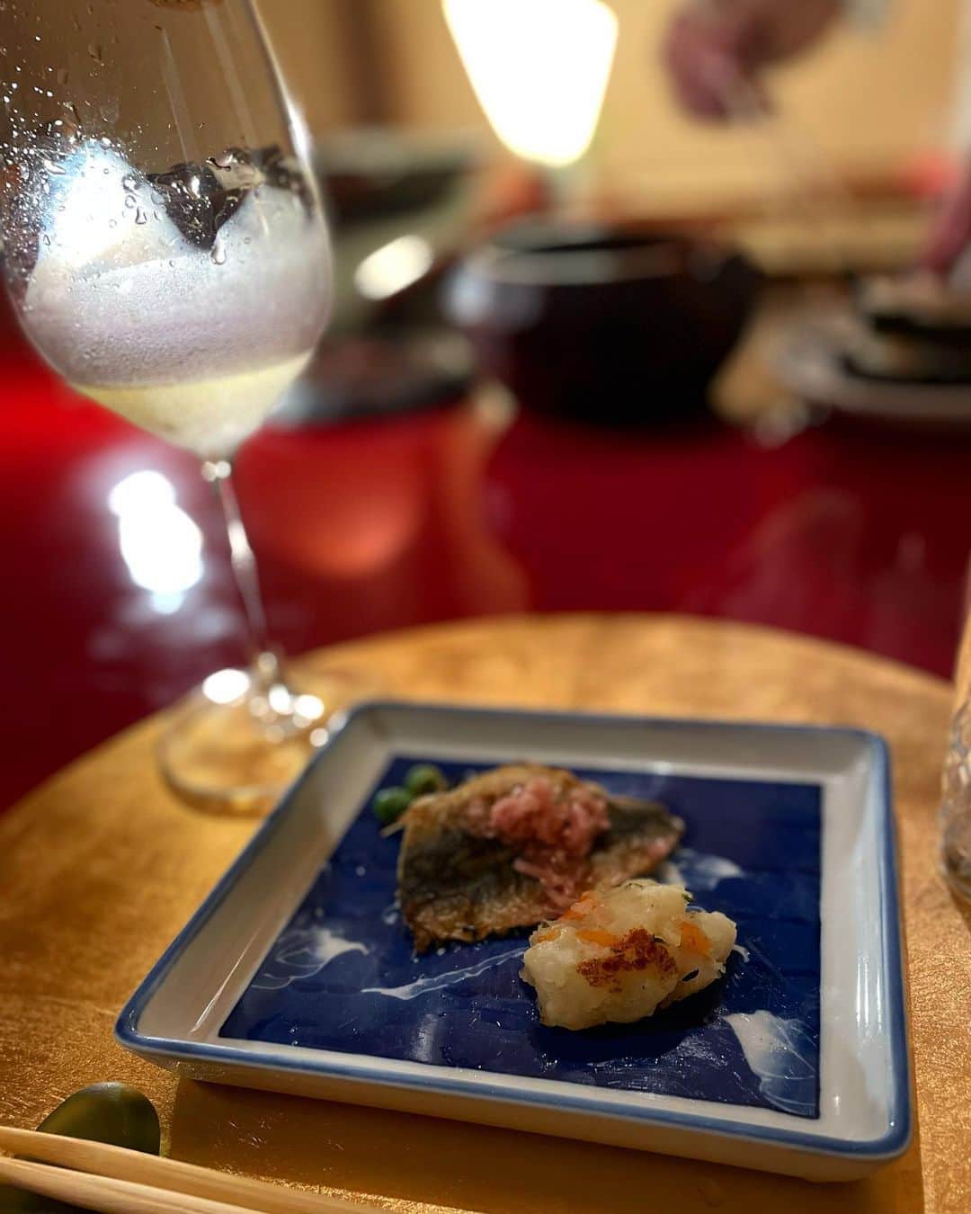 yuco_yoshidaさんのインスタグラム写真 - (yuco_yoshidaInstagram)「北新地にオープンしたお蕎麦屋さんのプレオープンにかずよと行ってきた♡ 少しずつ色々食べられて〆に十割蕎麦も食べれた〜満足🤤✨✨ ・ ・ 久々にゆっくり話せて嬉しかった！また秋に京都デートしよ♡ ・ ・ #雪ト花 #北新地グルメ  #蕎麦コース料理」8月18日 16時20分 - yuco_yoshida