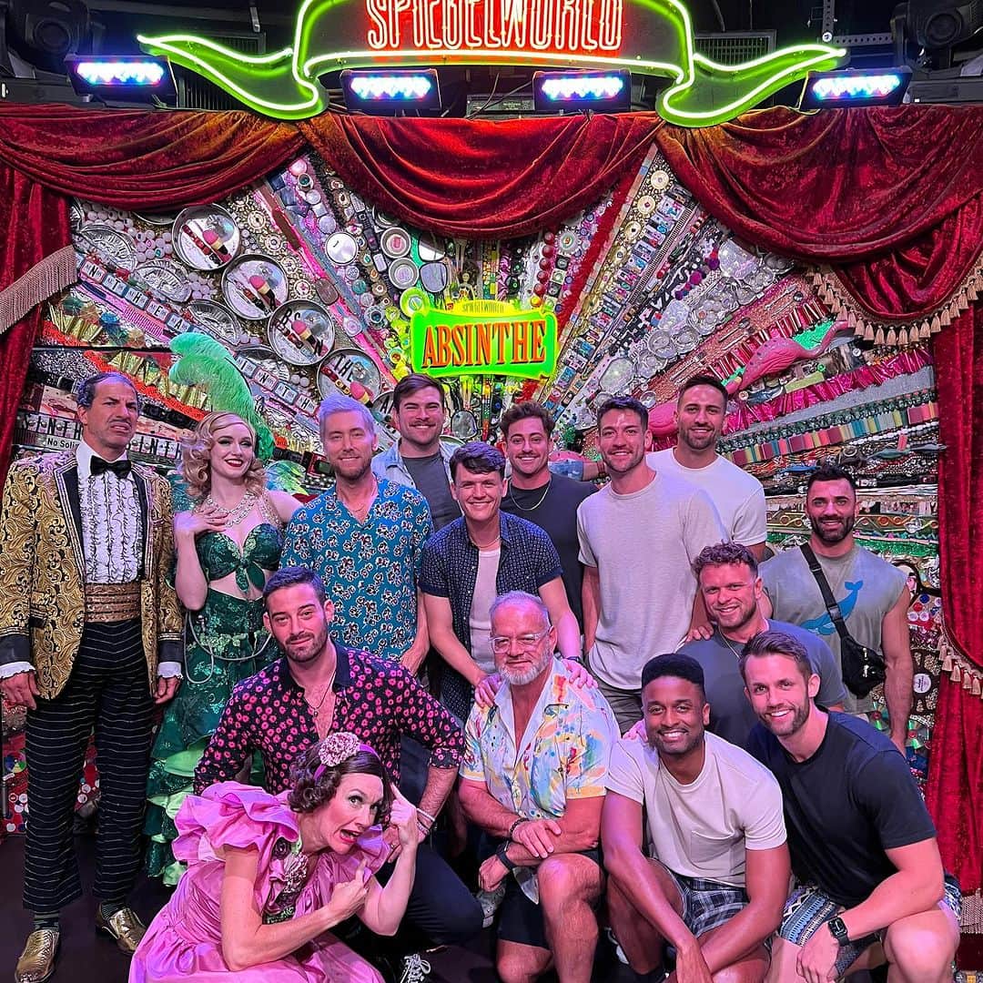ランス・バスのインスタグラム：「An adult circus??? Only in Vegas! @absinthe_vegas at @caesarspalace was such an experience- jaw-dropping stunts, amazing energy, and memories that'll last a lifetime with this group! Happy birthday @ryandonnellsmith !」
