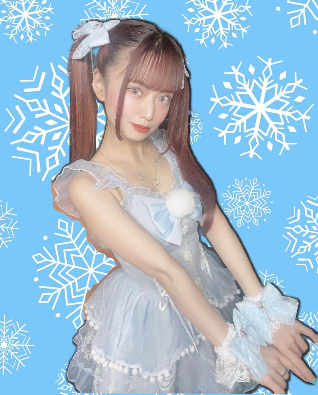 絵仁のインスタグラム：「おはよう❄️ 明日はついに生誕主催✨✨ ❤︎ ❤︎ ❤︎ @ruru_pupu_  #量産型リボン #リボンクリップ #ミンネで販売中 #アイドルリボン  #サンリオ #サンリオえに #산리오 #シナモン #シナモンロール #シナモロール #シナモンコーデ」