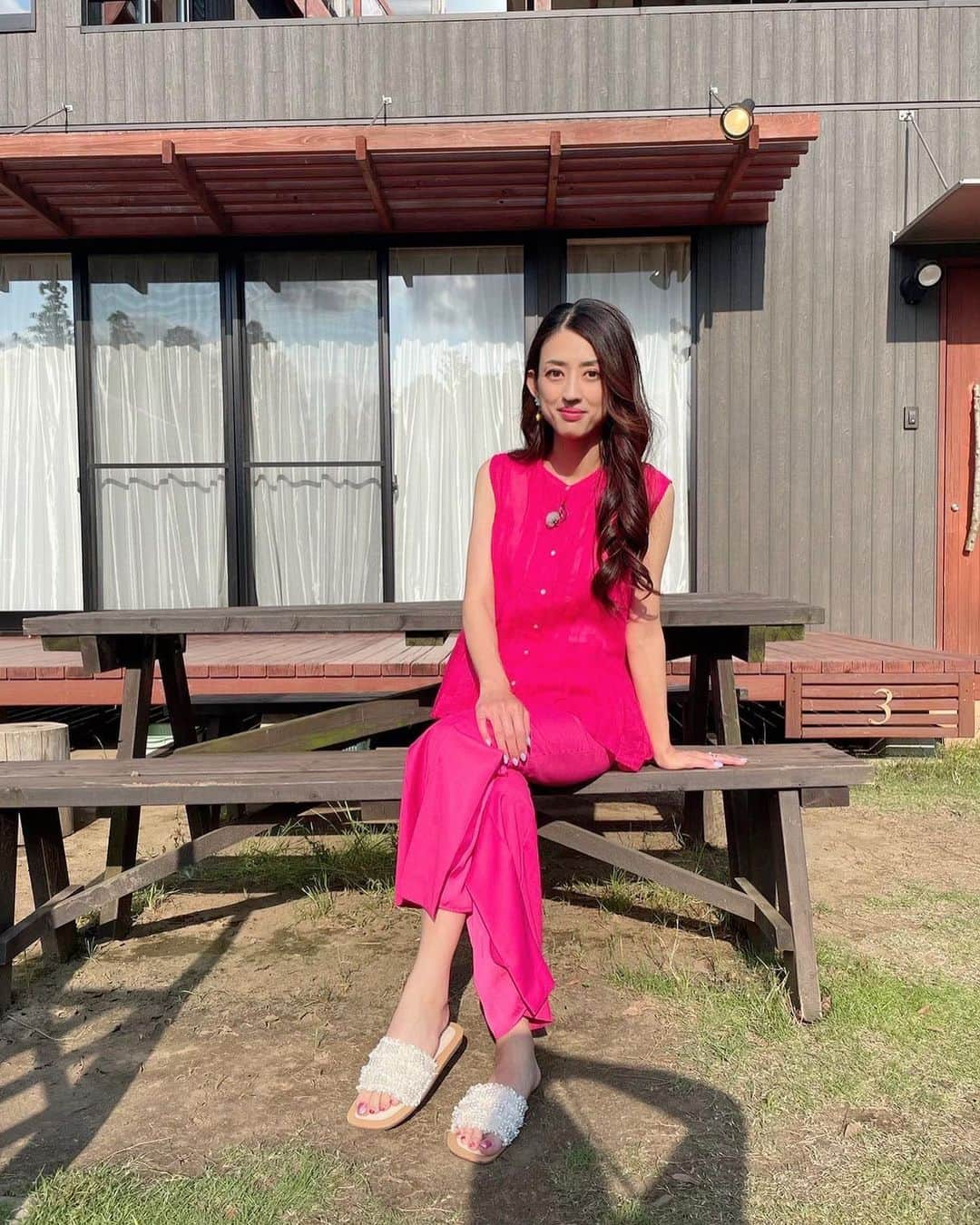 のインスタグラム：「先週OAの「沸騰ワード10」の衣装は、  outfit @limue_official  accessory @abiste_official  でした。  今夜OAの「沸騰ワード10」夏のコストコ2時間SPにも↑の衣装で出演します♪是非ご覧ください．  2枚目逆光気味^^;  #沸騰ワード10 #コストコ #夏」