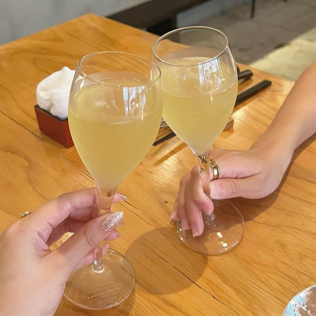 横山紗弓のインスタグラム：「煎茶の自家製スパークリング🥂🍃」