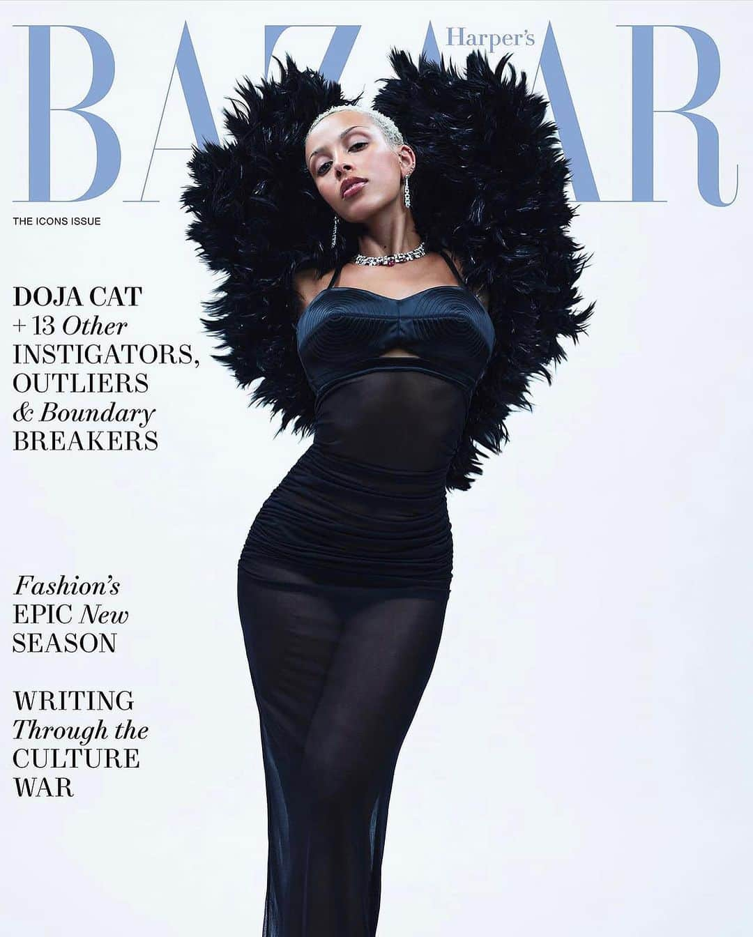 アンジー・マルチネスのインスタグラム：「#BAZAARICONS issue, w/ @dojacat on the cover. 🙌 story by: @angiemartinez 🙋🏻‍♀️🤓 ✍️ @harpersbazaarus   #IgotMadJobs」