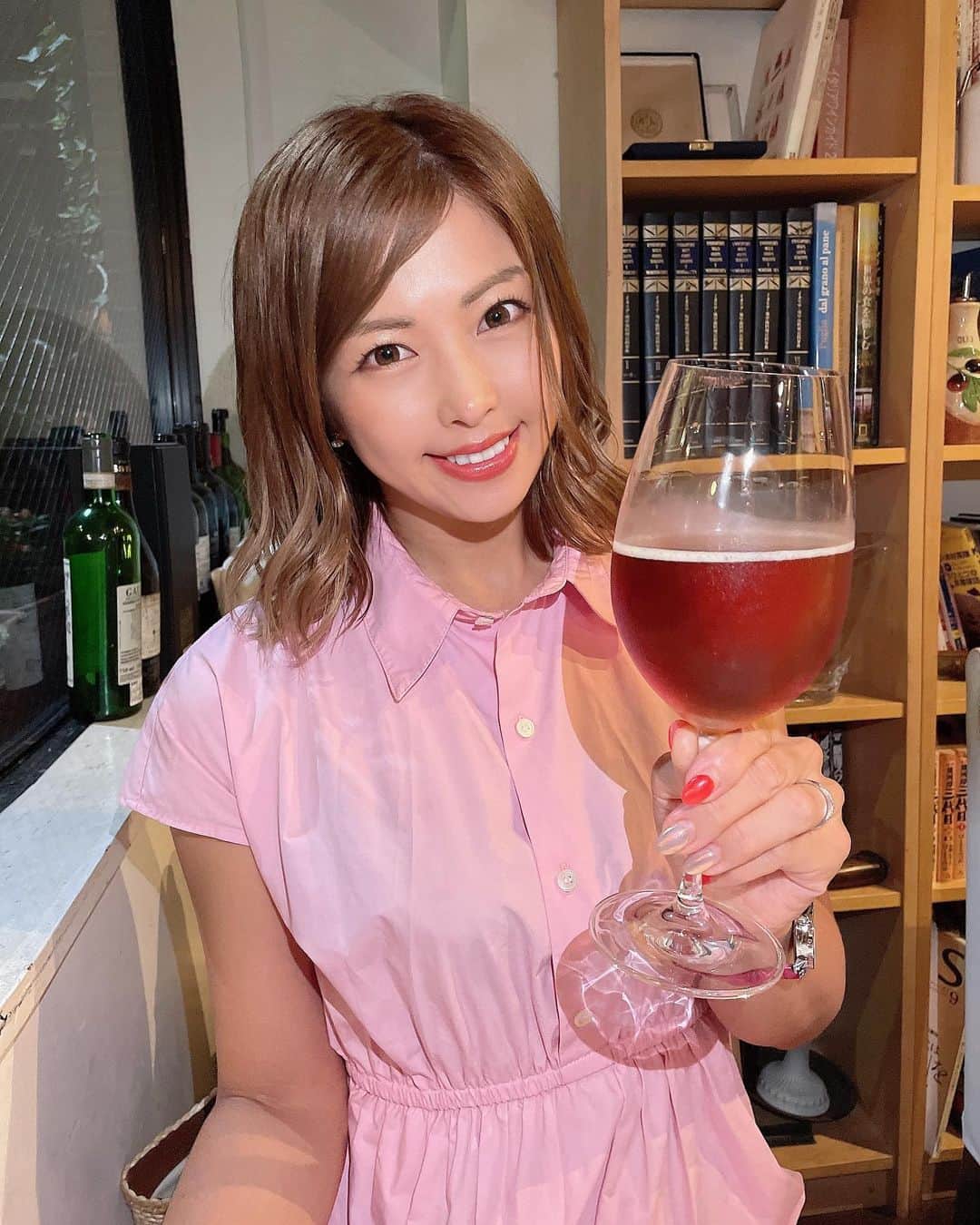 あおい夏海さんのインスタグラム写真 - (あおい夏海Instagram)「先日はサッポロビール @sapporobeer.jp から新発売された  #月灯りアンダーラガー をいただきながら @hotate_yamajin にて 素敵なディナー会に参加させていただきました💓  ビール大好きな私としては 月灯りアンバーラガーは重すぎず飲みやすいけど軽すぎない、とっても私好みなビールだったので、ついつい飲みすぎてしまいそうにwww  パッケージも薄紫で可愛い💕  お料理も、 青森食材フルコースディナーで ひと品ひと品食材のおいしさが引き立ち、ビールにとっても合い美味しすぎました🤤✨✨  この様子は旅行雑誌"ホレタビ"さん @horetabi  にて搭載予定です 🫶✨  ありがとうございました✨   #月灯りアンバーラガー #サッポロビール #ビール女子  #ラガービール #ビール好き  #青森グルメ  #青森シャモロック #海峡サーモン #ホレタビ #旅行雑誌 #グルメ女子  #旅女子 #旅行大好き #女子旅 #あおい夏海」8月18日 20時00分 - natsumi.aoi