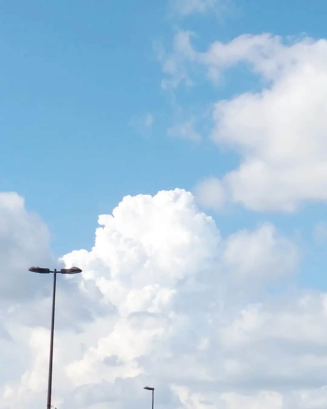 若狭たけしさんのインスタグラム写真 - (若狭たけしInstagram)「昨日の空 #空  #雲 #入道雲 #積乱雲」8月18日 9時03分 - takeshi_wakasa