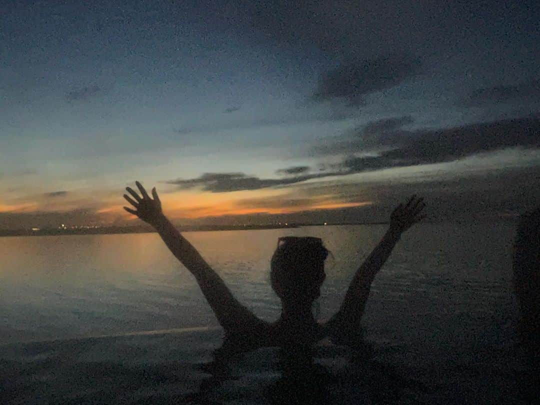 パク・ソダムさんのインスタグラム写真 - (パク・ソダムInstagram)「Sky Lagoon🧡 Blue Lagoon🩵」8月18日 9時18分 - imsodamm