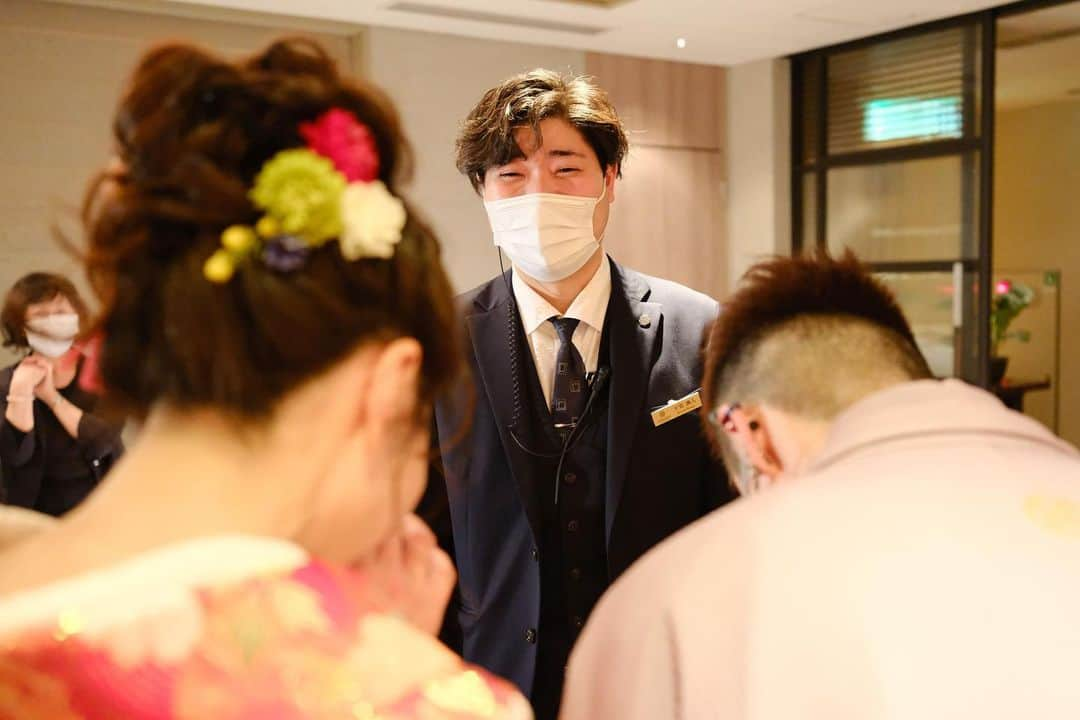 フォーチュン イン ザ テラス ≪新潟県新潟市：結婚式場≫さんのインスタグラム写真 - (フォーチュン イン ザ テラス ≪新潟県新潟市：結婚式場≫Instagram)「. 「幸せな一日でした」  おふたりと 向き合い 寄り添い 様々な想いを紡ぎ 迎えるご結婚式当日 おふたりのとびっきりのスマイルが見れる1日🌻  新郎様新婦様のこの先の人生も 沢山のスマイルで溢れますように☺︎𓂃𓈒𓏸︎︎︎︎」8月18日 9時24分 - fortune_wedding