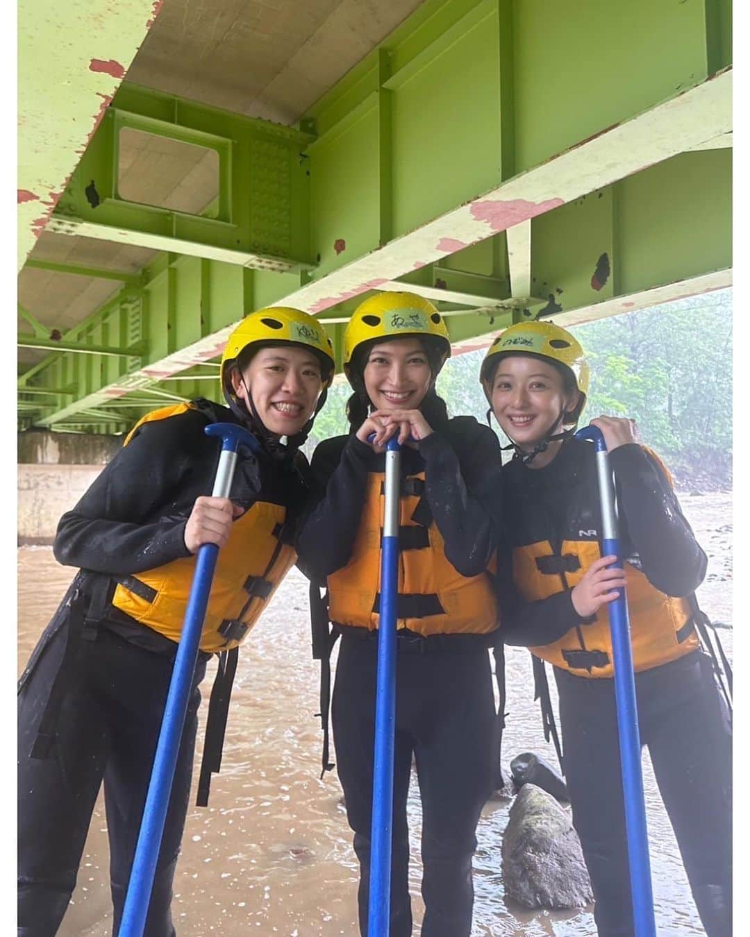 佐々木希さんのインスタグラム写真 - (佐々木希Instagram)「北海道旅2023🏕️ 今年も来られて良かった✨ 雨でコーヒー牛乳色の川でのラフティングも貴重な経験！😆 大自然の中でキャンプも最高でした❣️  #層雲峡オートキャンプ場」8月18日 9時35分 - nozomisasaki_official