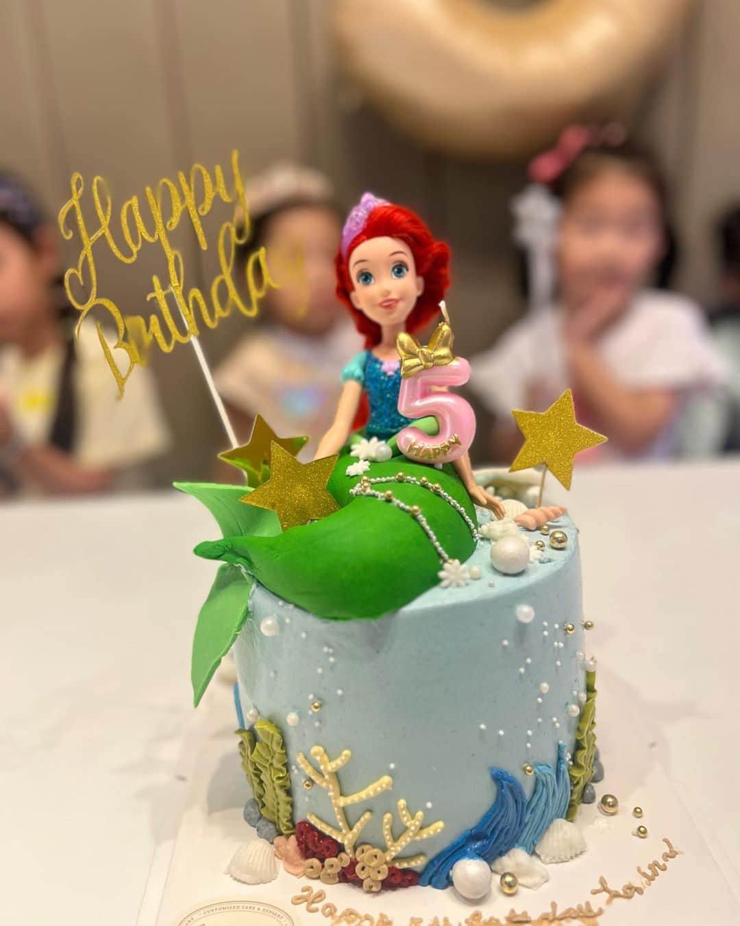 ユジンのインスタグラム：「우리 노니니 다섯번째 생일 축하해~~🎉🎂👏 아직 애기애기 사랑스런 우리 막둥이~ 건강히만 자라게 해주세요...! 엄마가 마니마니 사랑해~💕」