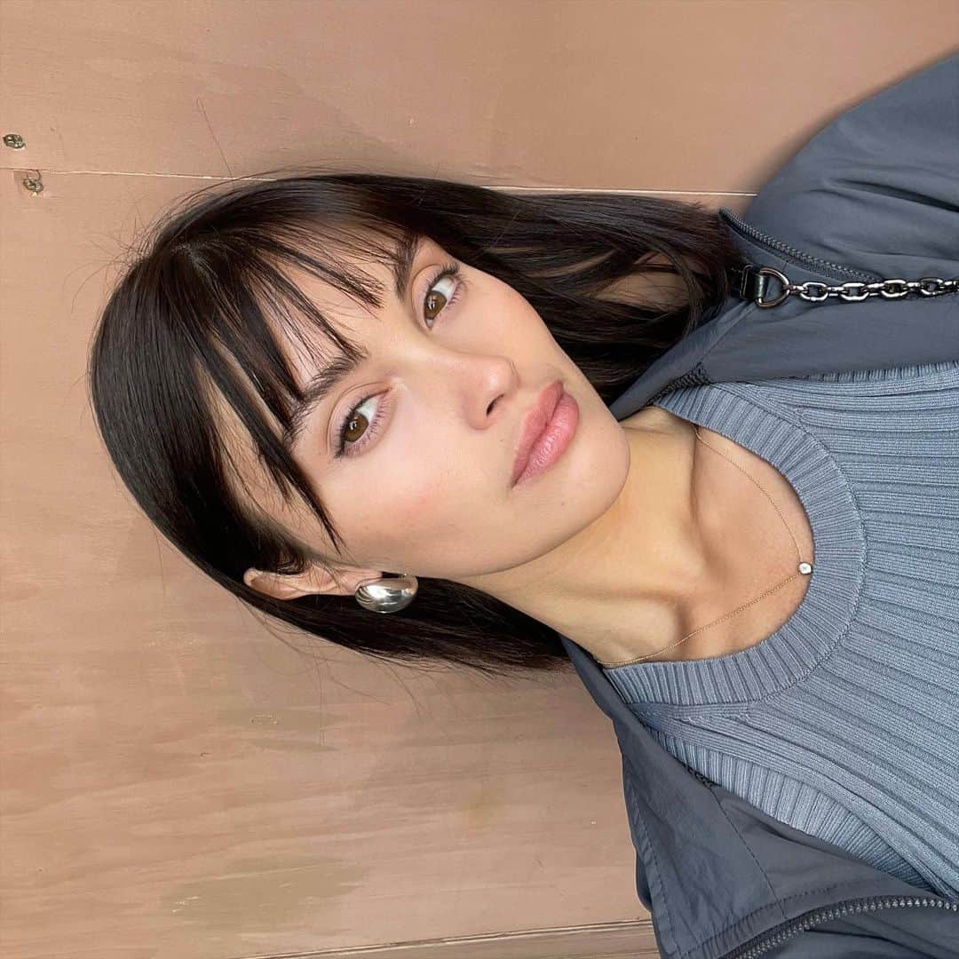 サラ・エレンのインスタグラム：「Good @mejuri morning」