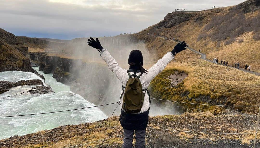 パク・ソダムさんのインスタグラム写真 - (パク・ソダムInstagram)「1.2.3. 굴포스Gullfoss 4. 게이시르 Geysir 5. 자연온천 Hrunalaug 6.7. 솔헤이마 요쿨 Sólheimajökull 8.9. 싱벨리어 국립공원 Þingvellir 10. 케리드 분화구 Kerið」8月18日 10時21分 - imsodamm