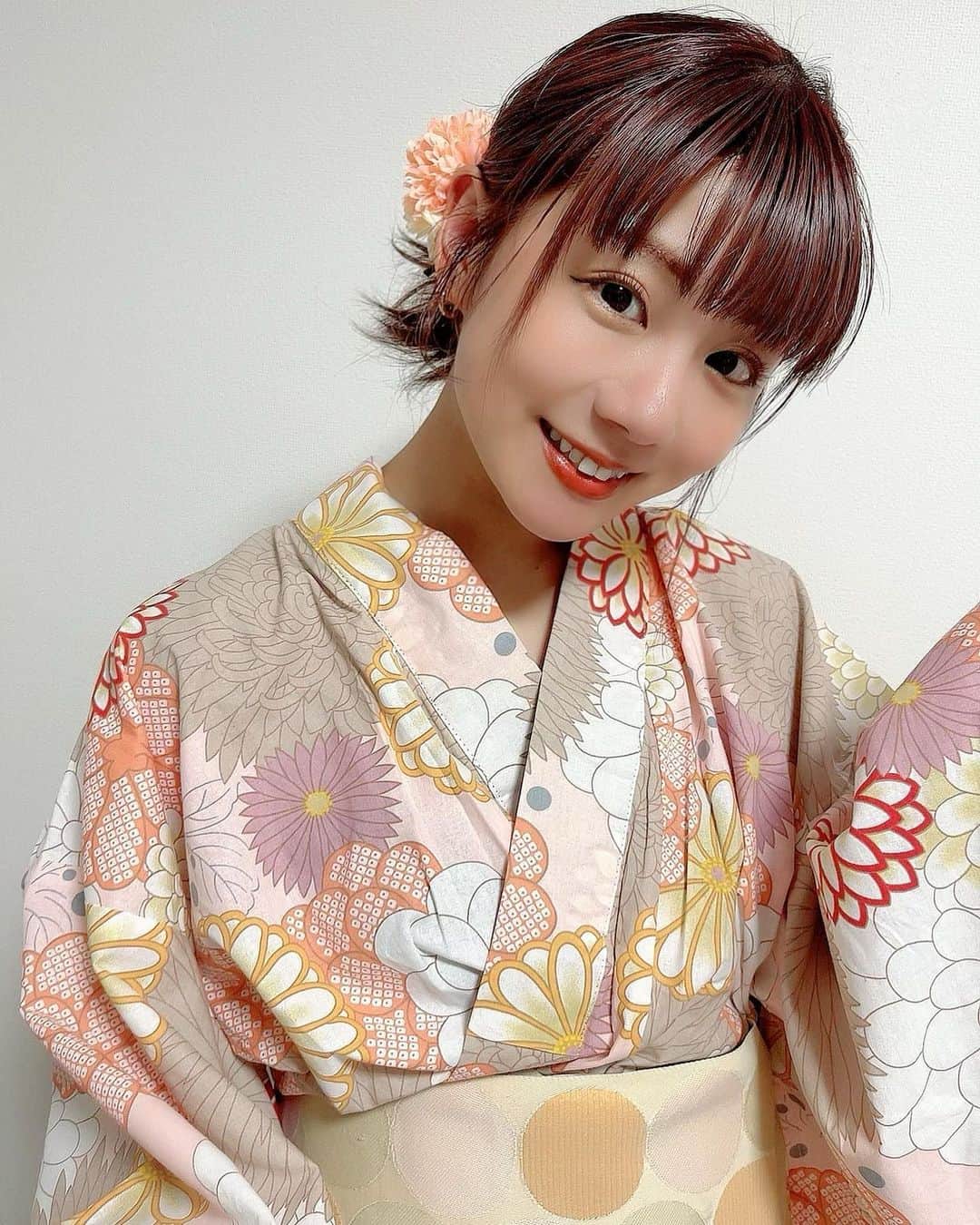 根本羽衣のインスタグラム：「残暑🐙🎐  #浴衣 #ゆかた」