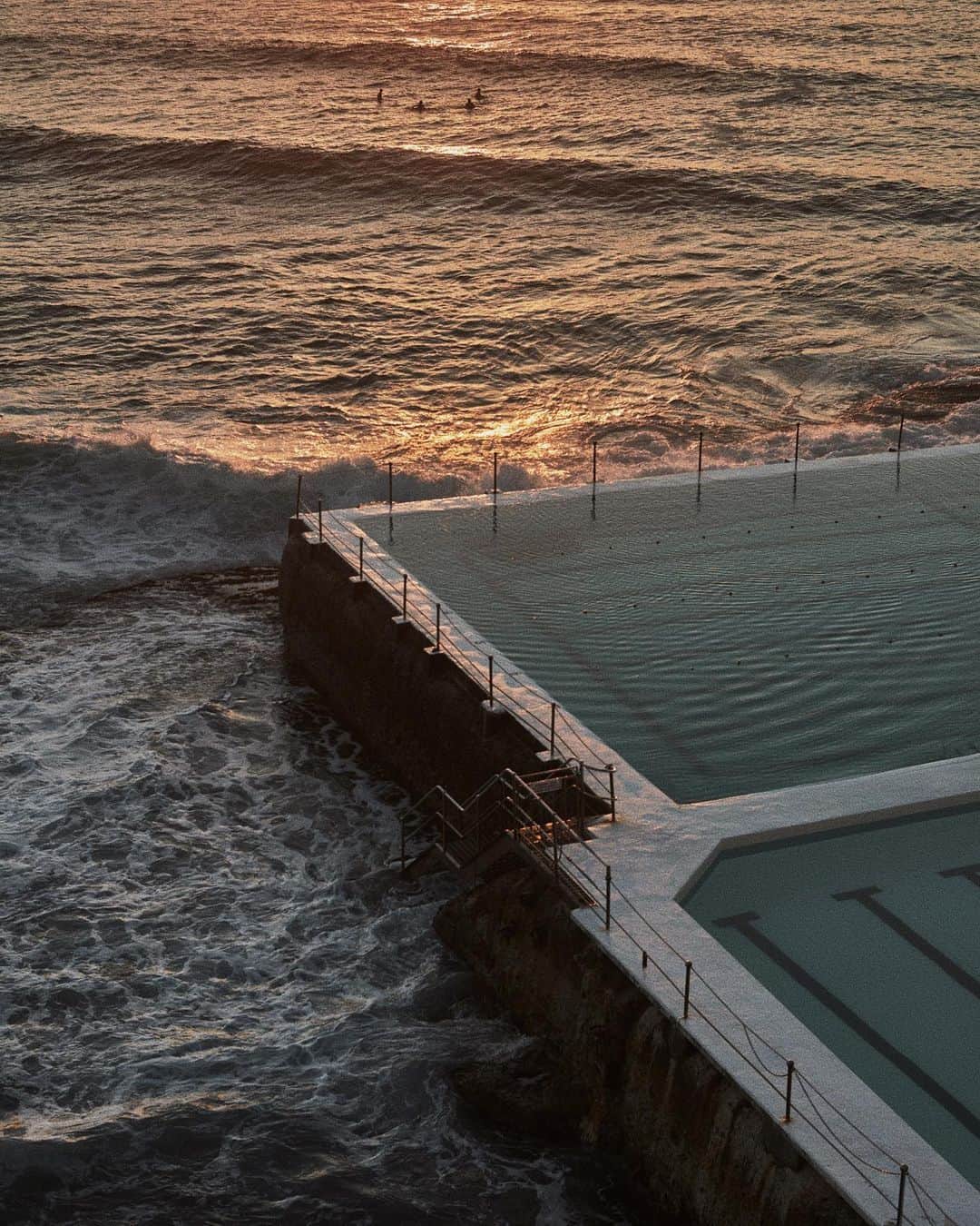 C E R E A Lのインスタグラム：「Ocean pool 🏊🏼‍♂️   Bondi Icebergs, Sydney.」