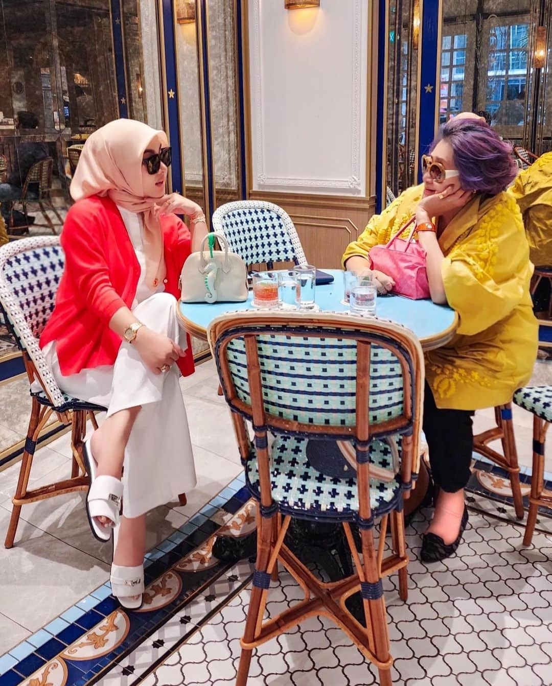 Syahriniさんのインスタグラム写真 - (SyahriniInstagram)「•  ~ Salaam Jum’at Mubarak ~  ___________________ ~𝓢𝓨𝓡~ __________________  #PrincesSyahrini #MamitaTime #FamilyTime #Singapore_August2023」8月18日 12時40分 - princessyahrini