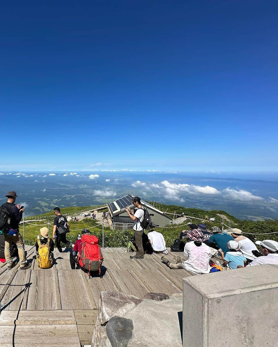 中村葵さんのインスタグラム写真 - (中村葵Instagram)「大山⛰️綺麗だったー！！  登ってきたって言うと登った事ある方には、  8号目あたりから楽しいよね😕笑　  って話に絶対なる笑  久しぶりにガッツリ登山だったので筋肉痛がまだひどいですwww  #大山登山 #大山#鳥取#鳥取大山#登山#山登り##登山女子 #山登り好きな人と繋がりたい #山#ハイキング#トレッキング#中村葵 #daisen#tottori」8月18日 12時58分 - aoinakamura123