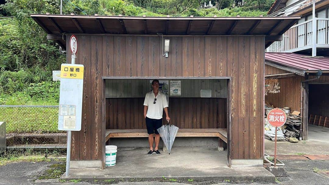 本田圭佑さんのインスタグラム写真 - (本田圭佑Instagram)「I'm waiting a countryside in Japan for the Catbus. #島根県」8月18日 13時30分 - keisukehonda