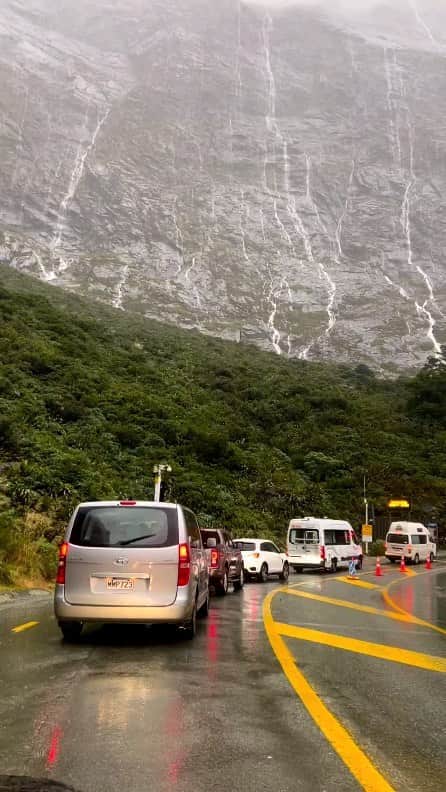 Padgramのインスタグラム：「Heaven is under our feet as well as over our heads.☮️❣️. 📍Milford sound  Credits by 🎥@rajdeep_jimmy   #pgdaily #pgstar#pgcounty #planetgo#planet #planetearth #amazing #awesome #nature」