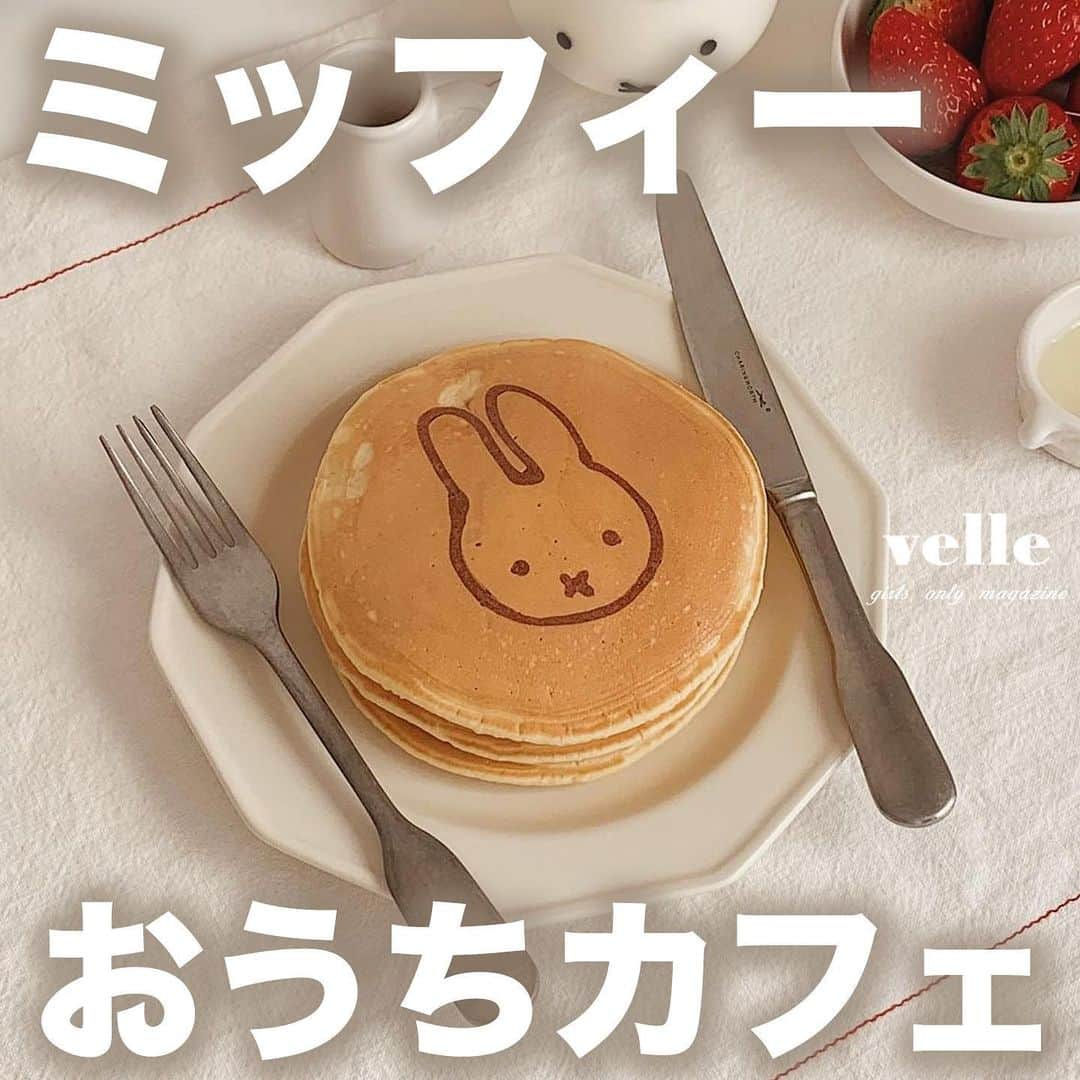 R i R y (リリー)さんのインスタグラム写真 - (R i R y (リリー)Instagram)「『 ミッフィーおうちカフェ 🐇🌼 』　　  おうちカフェで作りたい✨ミッフィーの可愛いおやつ特集 🍡 見ているだけで癒されるミッフィーのおうちカフェ ☕️ ぜひ参考にしてみてね 🌿  ✴︎---------------✴︎---------------✴︎  ▶▶掲載する写真を募集中📸 カワイイ写真が撮れたら、@velle.jp をタグ付けするか、ハッシュタグ #velle_jp をつけて投稿してみてね✨  velle編集部と一緒にカワイイで溢れるvelleを創っていこう😚  ✴︎---------------✴︎---------------✴︎  #おうち時間 #おうちカフェ #韓国カフェ #手作りお菓子 #ホームカフェ #フルーツサンド #フルーツサンドイッチ #いちごサンド #ミッフィー #ミッフィーカフェ #おしゃピク #おうちピクニック #休日の過ごし方 #パンケーキ#ミッフィークッキー」8月18日 18時00分 - velle.jp