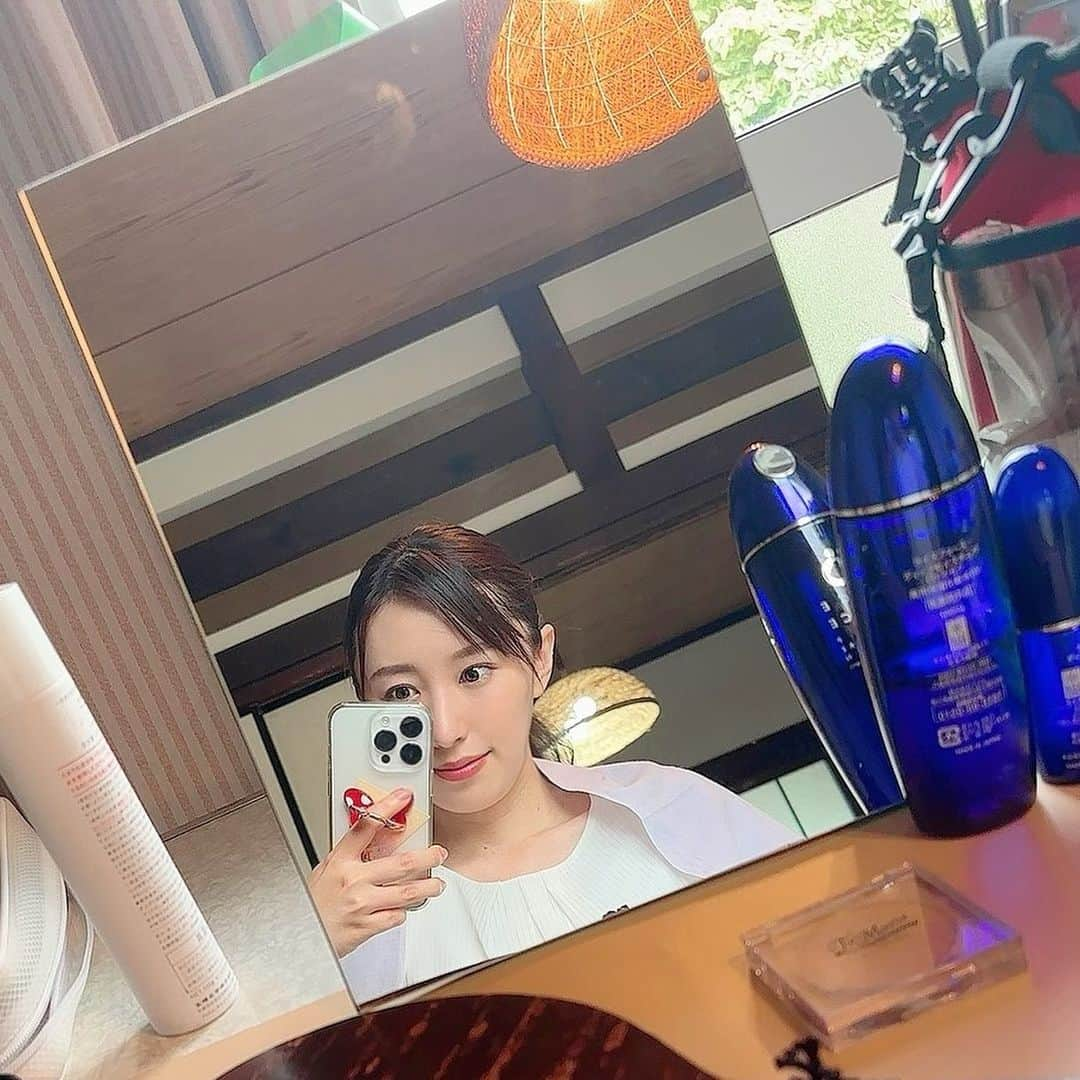 楠紗友里さんのインスタグラム写真 - (楠紗友里Instagram)「* メイクちう💄 レトロなところで撮影でした😳  今夜8時から放送のテレビ東京系ドラマ『ブラックポストマン』1話に出演予定です😊 久しぶりにナナナにお世話になりますた🍌  #ホリプロ #フリーアナウンサー #ブラックポストマン #テレ東ドラマ #프리랜서아나운서  #아나운서  #일본드라마  #드라마  #tvtokyo」8月18日 14時21分 - sayuri_kusunoki