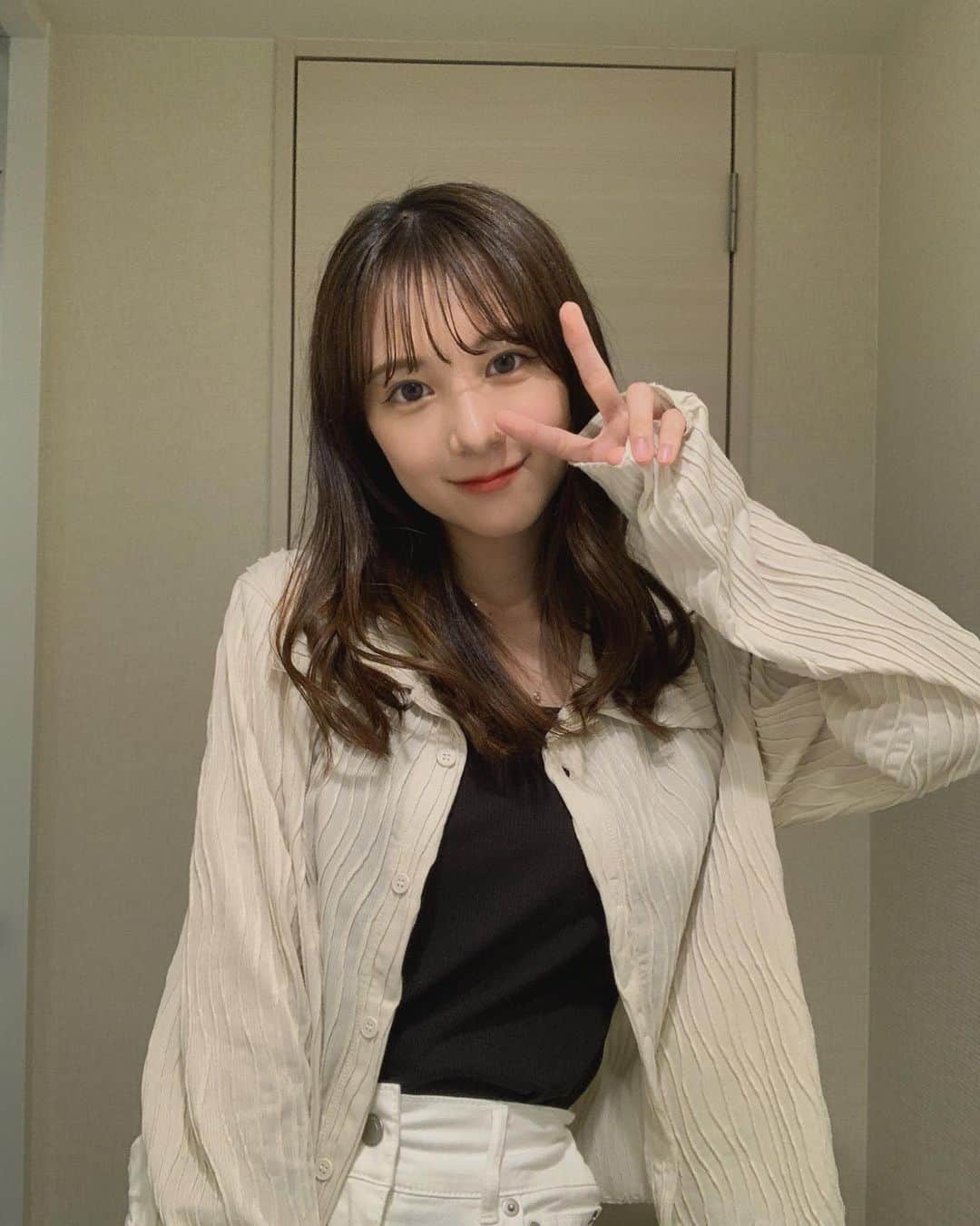 友恵温香のインスタグラム：「台風で予定通りの旅行はできなかったけど、京都でまったり過ごしました🥰  鯛茶漬けのお店が本当に美味しすぎました、、🥺河原町はまだまだ開拓できてないな🤣 いっぱい楽しんだから、切り替えていくぞ🔥 ------------------------------------------------- カラコン GLAMMIC SOFT COCOA 6month 着色13.3mm  着色直径もナチュラルだし、色素薄い系になれる🫶 でもギャルっぽくならない！ 持ちが良いから助かる、大事に使おう🥲   #pr  #カラコン  #カラコンレポ  #京都  #京都グルメ  #京都ランチ  #京都観光」