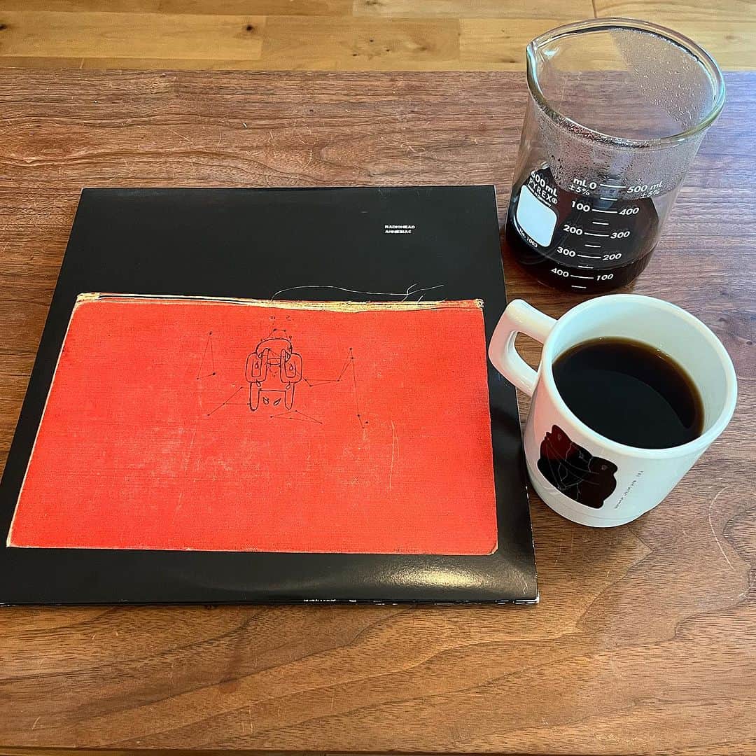 美濃隆章のインスタグラム：「ちょっと休憩！ #ちょいとコーヒーとレコード」