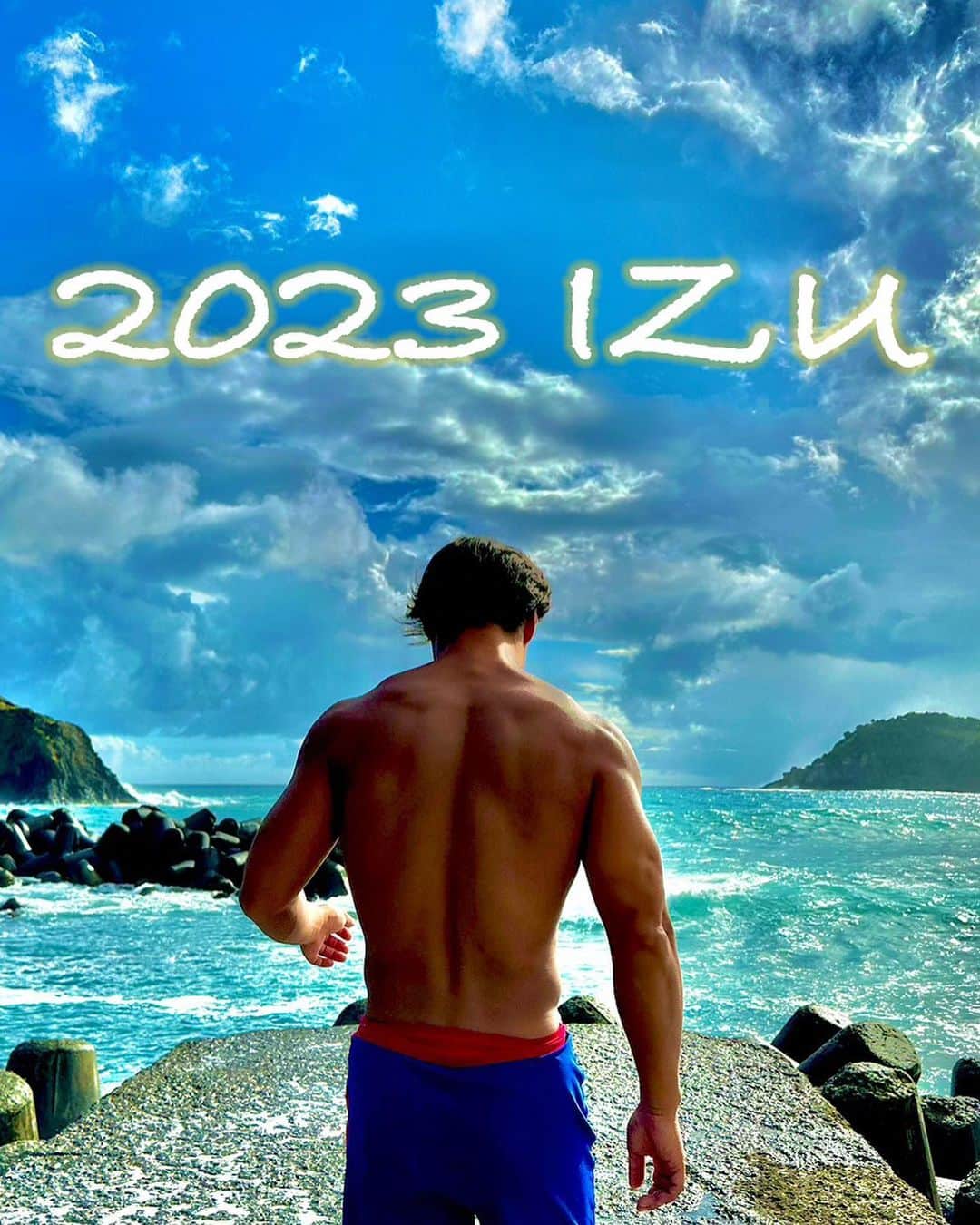 yoshiのインスタグラム：「2023夏。伊豆アルバム ↓　↓　↓ @mens_diet   #ボディーコーディネーターyoshi #メンズダイエット #ナチュラルトレーニー #ナチュラルビルダー #ドラッグフリートレーニー #アンチドーピング #フィジーク #フィジーカー #ボディビル #ボディビルダー #腹筋　#腹筋トレ　#腹筋トレーニング #胸トレ #胸トレメニュー #筋トレダイエット #筋トレ #大胸筋 #大胸筋エクササイズ #腹筋　#肩トレ　#有酸素運動 #chest #chestworkout #muscle #workout #workoutmotivation #fittness #drugfree #drugfreetrainer」