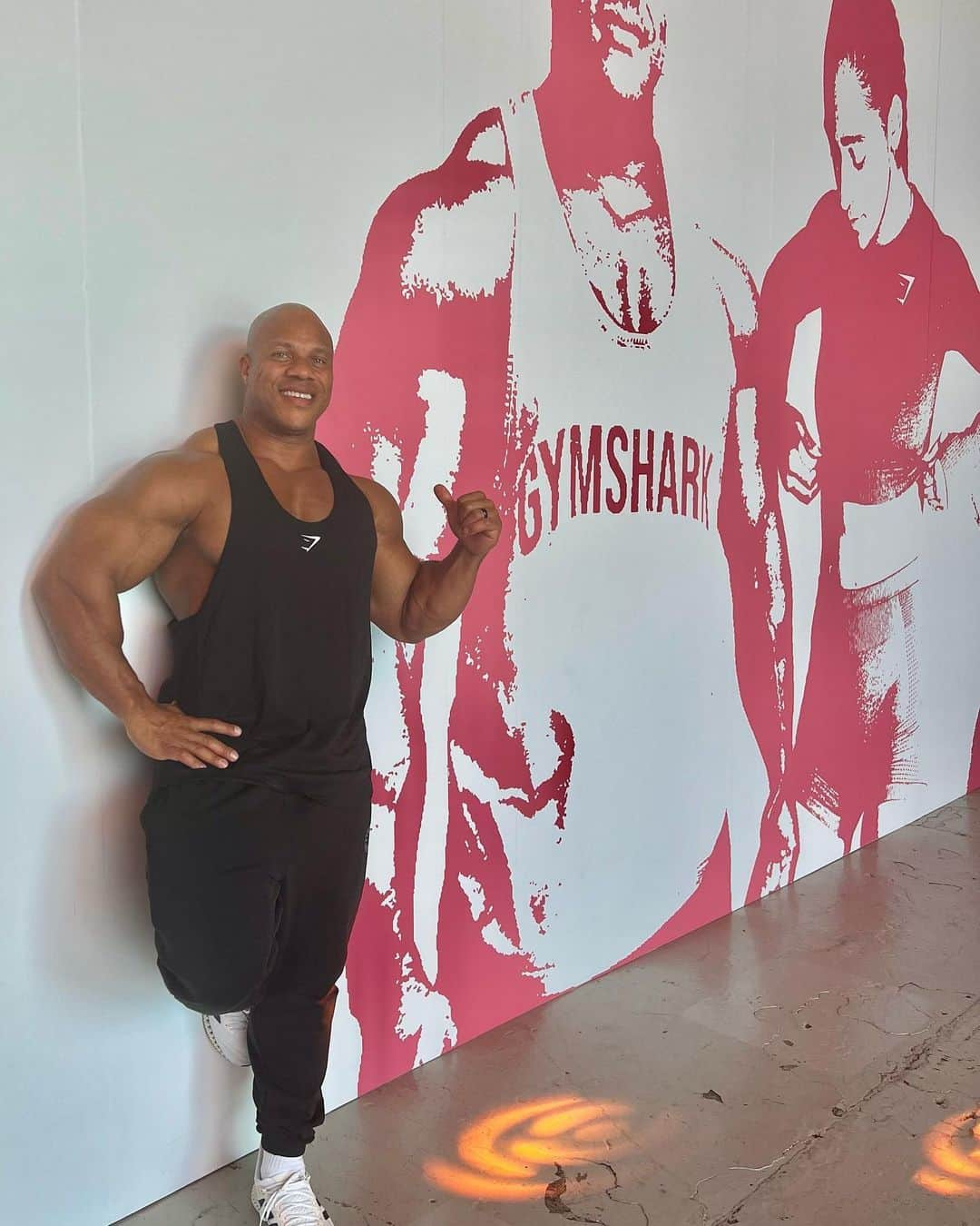 Phil Heathのインスタグラム：「Last week, I had the privilege of attending an extraordinary event hosted by Gymshark, where I dove into three days of pure awesomeness. 🏋️  With over 20 years of participating in expos and meet and greets, this event stood out for its genuine connection with fans. From snapping pictures and filming videos, to being fully present as fans shared their heartfelt experiences, every moment was memorable.  I got to share my insights on stage about overcoming life’s hurdles, and even had the fantastic opportunity to train people outdoors. Providing these gems of wisdom for them to apply towards their personal goals felt incredible.   I really enjoyed my sit down with @chriswillx where I was very open and honest about my life and career. I also had a great time training with @willtenny  Be on the lookout for these podcast episodes as they will drop soon!   Overall, the event left me filled with gratitude. Being able to share a piece of myself with others is what being “TheGift” truly means! 🎁  A massive thank you to @gymshark, @gymsharklifting, @benfrancis, and the entire staff who made this all possible. Here’s to many more! 🙏」