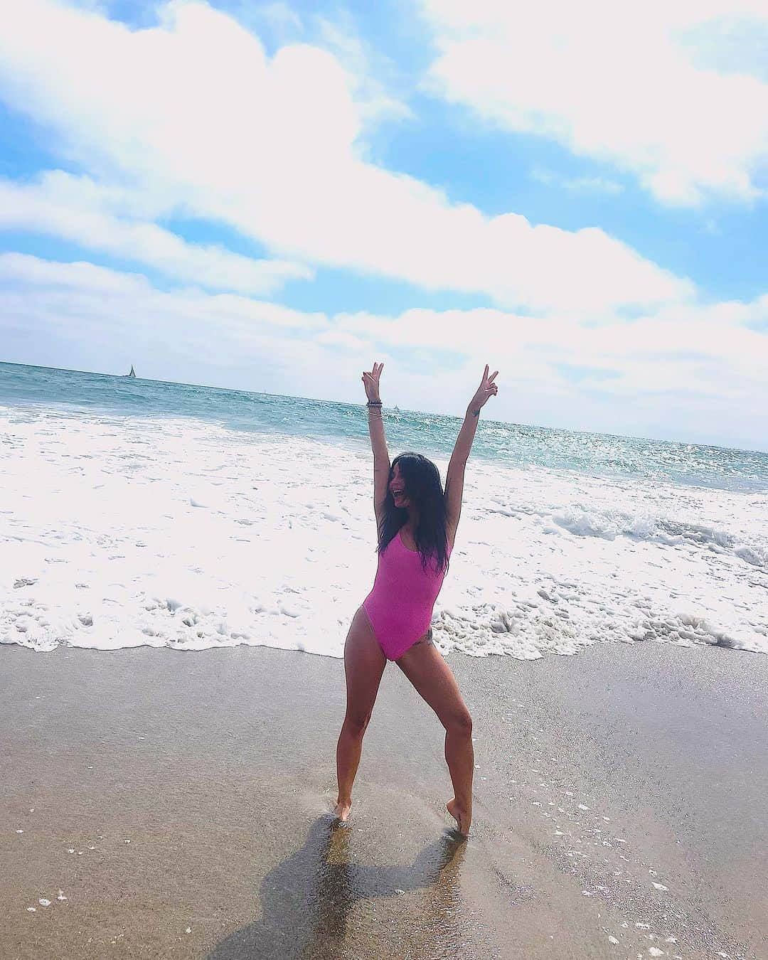 ジャネル・パリッシュさんのインスタグラム写真 - (ジャネル・パリッシュInstagram)「Summer is summering」8月19日 0時41分 - janelparrish