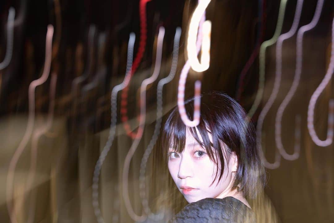 田辺留依さんのインスタグラム写真 - (田辺留依Instagram)「光を纏う。  #Photo #夜撮影」8月19日 0時42分 - rui.kani_miso