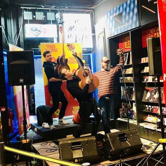 アッシュのインスタグラム：「Our Instore/Outstore shows are coming up! London @roughtradeeast is Sold Out and Bristol @roughtradebristol only has 10 tickets left. We cannot wait for these little shows.  Here’s a photo at @towerrecordsdublin from our last Instore tour for the Teenage Wildlife Anniversary」