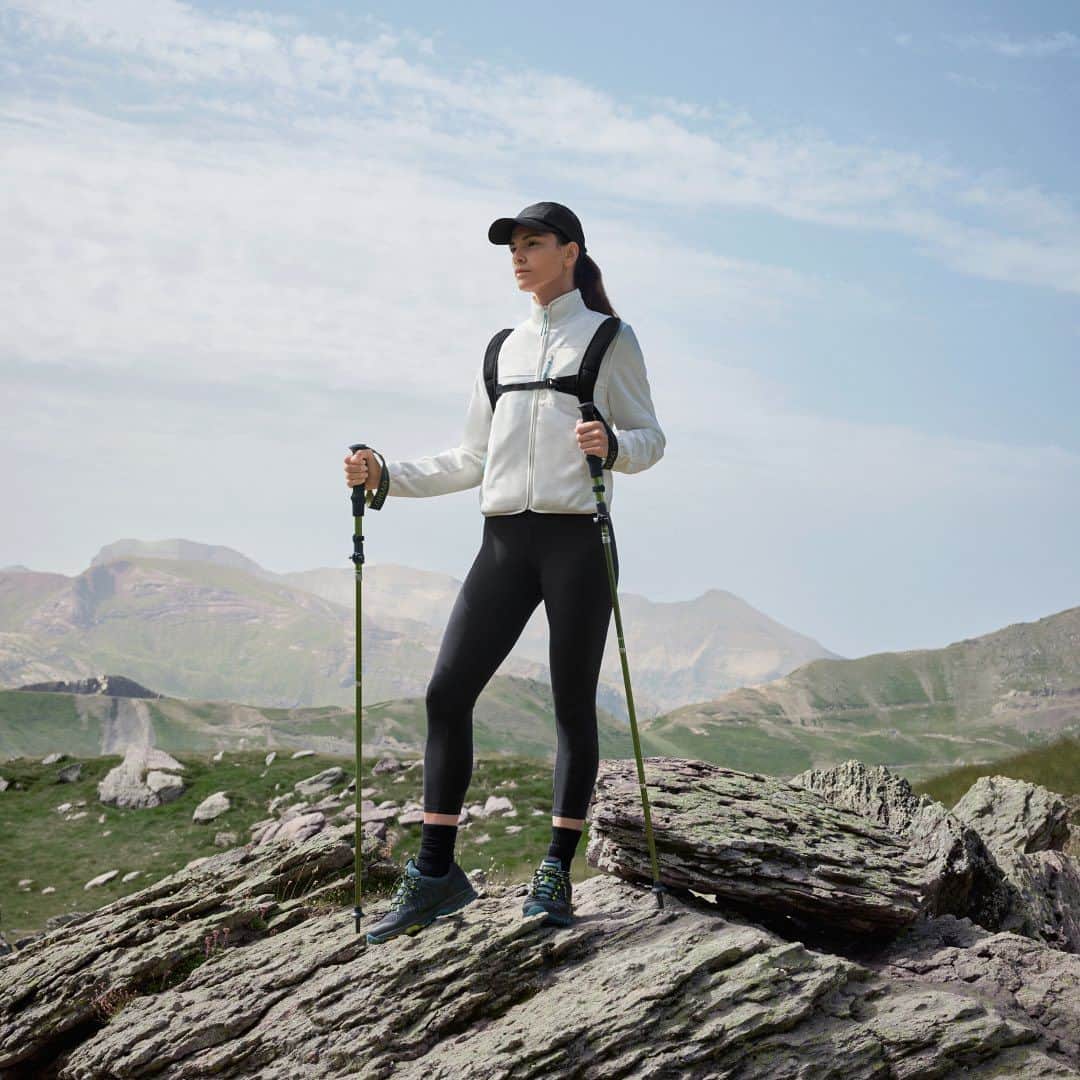 Oyshoさんのインスタグラム写真 - (OyshoInstagram)「Get ready for your next mountain climb with the new Walk Collection . . . #oysho #newin #sport」8月19日 1時36分 - oysho