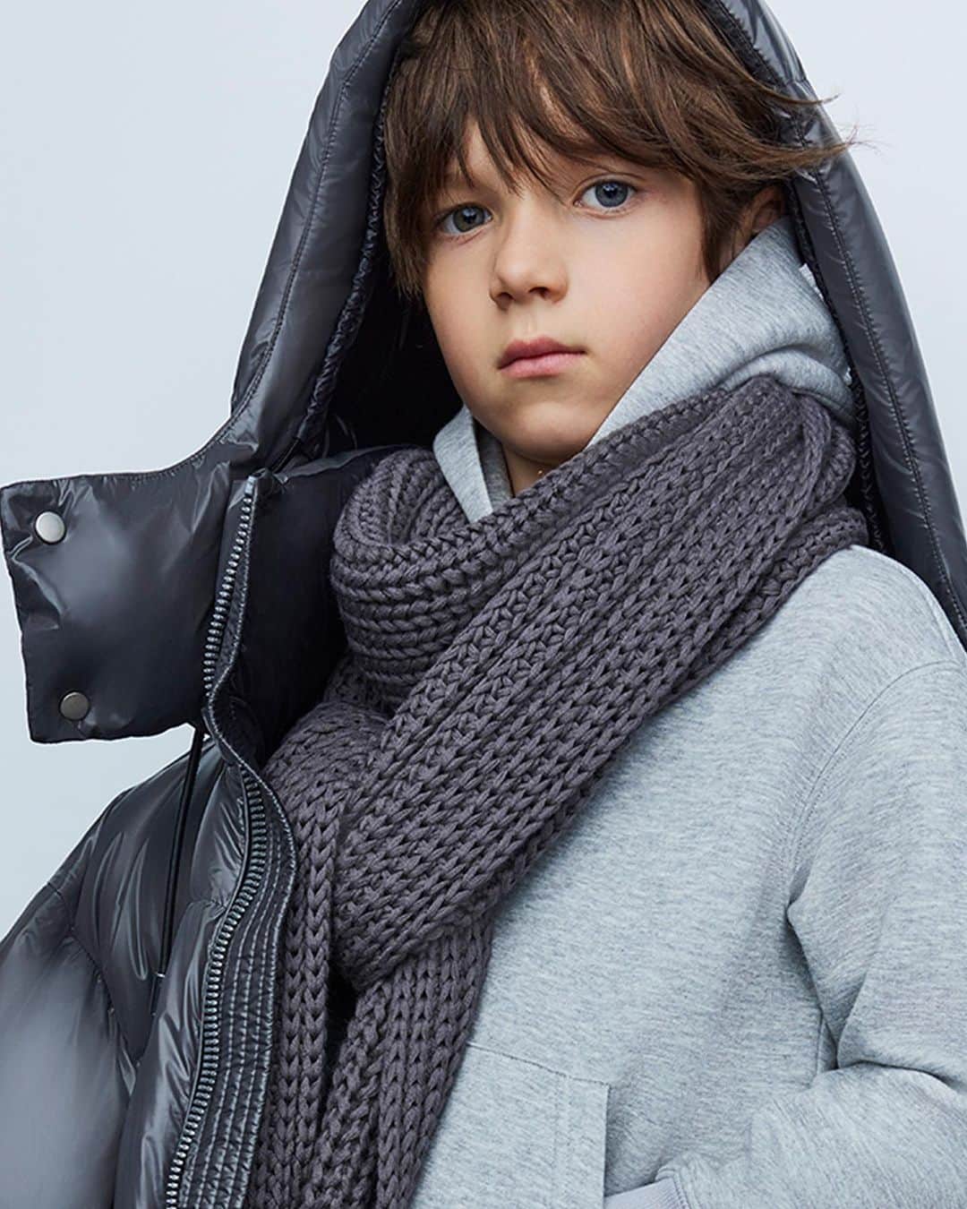 マッカージュのインスタグラム：「COOL KIDS   Signature styles in new seasonal colours for your little ones.  More on MACKAGE.COM  #MACKAGE #MONDEMACKAGE」