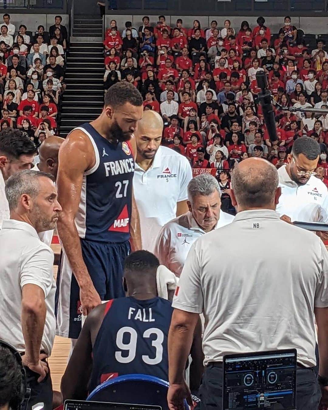 フランス大使館さんのインスタグラム写真 - (フランス大使館Instagram)「昨日の🇫🇷✖️🇯🇵強化試合は、手に汗握る素晴らしい戦いでした。選手の皆様、感動と興奮をありがとうございました✨  いよいよ次の舞台は FIBAバスケW杯 2023🏀⛹️💨そして #パリオリンピック2024 へと続きます！✨」8月18日 17時35分 - ambafrancejp