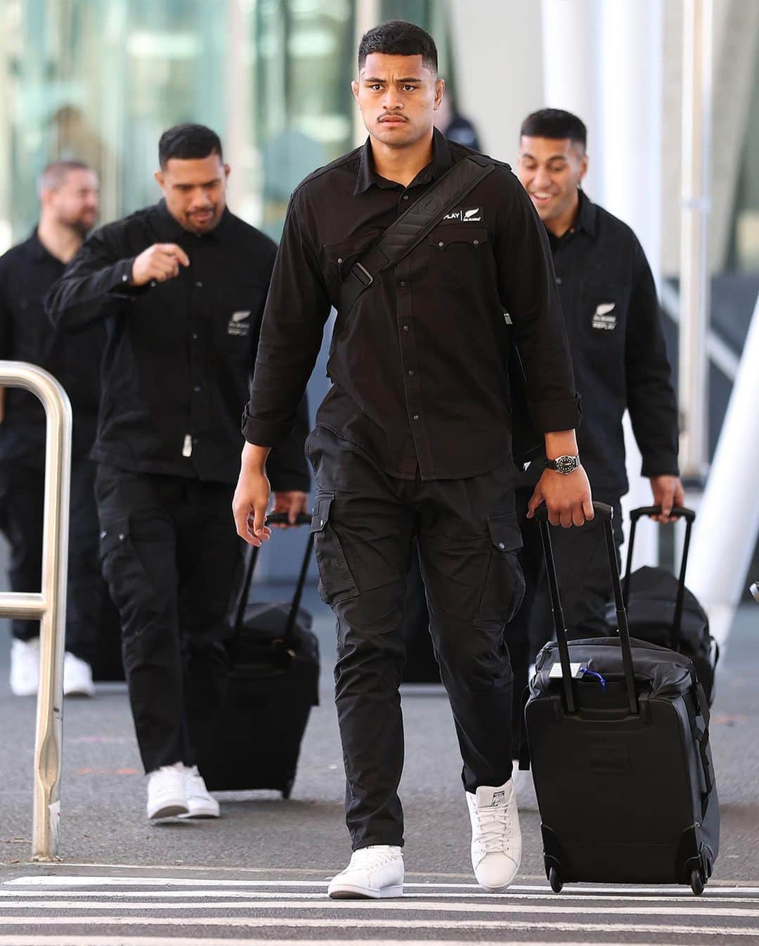 ボーデン・バリットさんのインスタグラム写真 - (ボーデン・バリットInstagram)「Rocking up to the airport the @allblacks way ✈️  #RWC2023」8月18日 17時41分 - beaudenbarrett