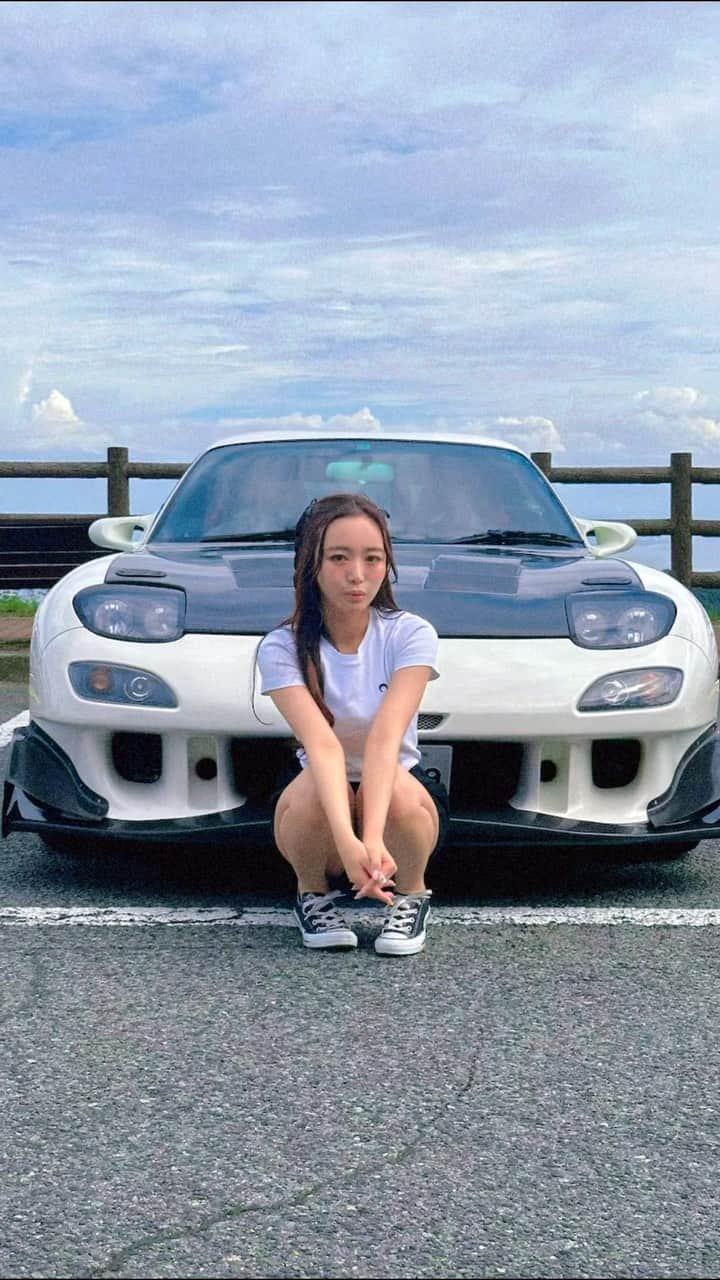 ARISAのインスタグラム：「FDで初めての峠🚗💨 六甲山行ってきました⛰️  ヘアピンとか普通の道にはないから 運転の練習になる🫶🏻  #fd3s #rx7 #マニュアル　#マニュアル女子　#ドリフト#日本車#car#cars #sportscar」